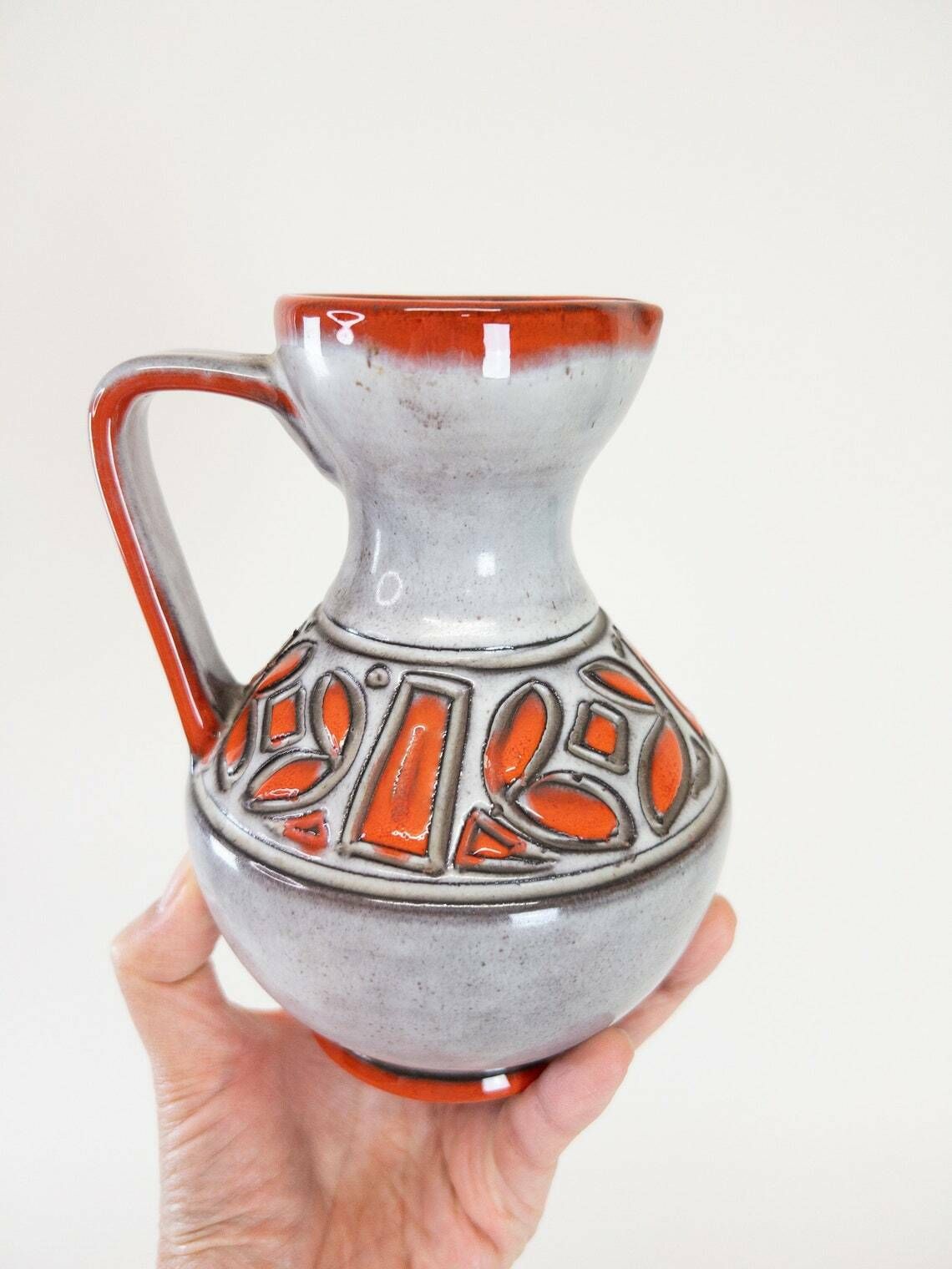 Italian Vase By Alvino Bagni   Italian Mid Century Red And White Ceramic Vase With Handle   Made In Italy photo for sale