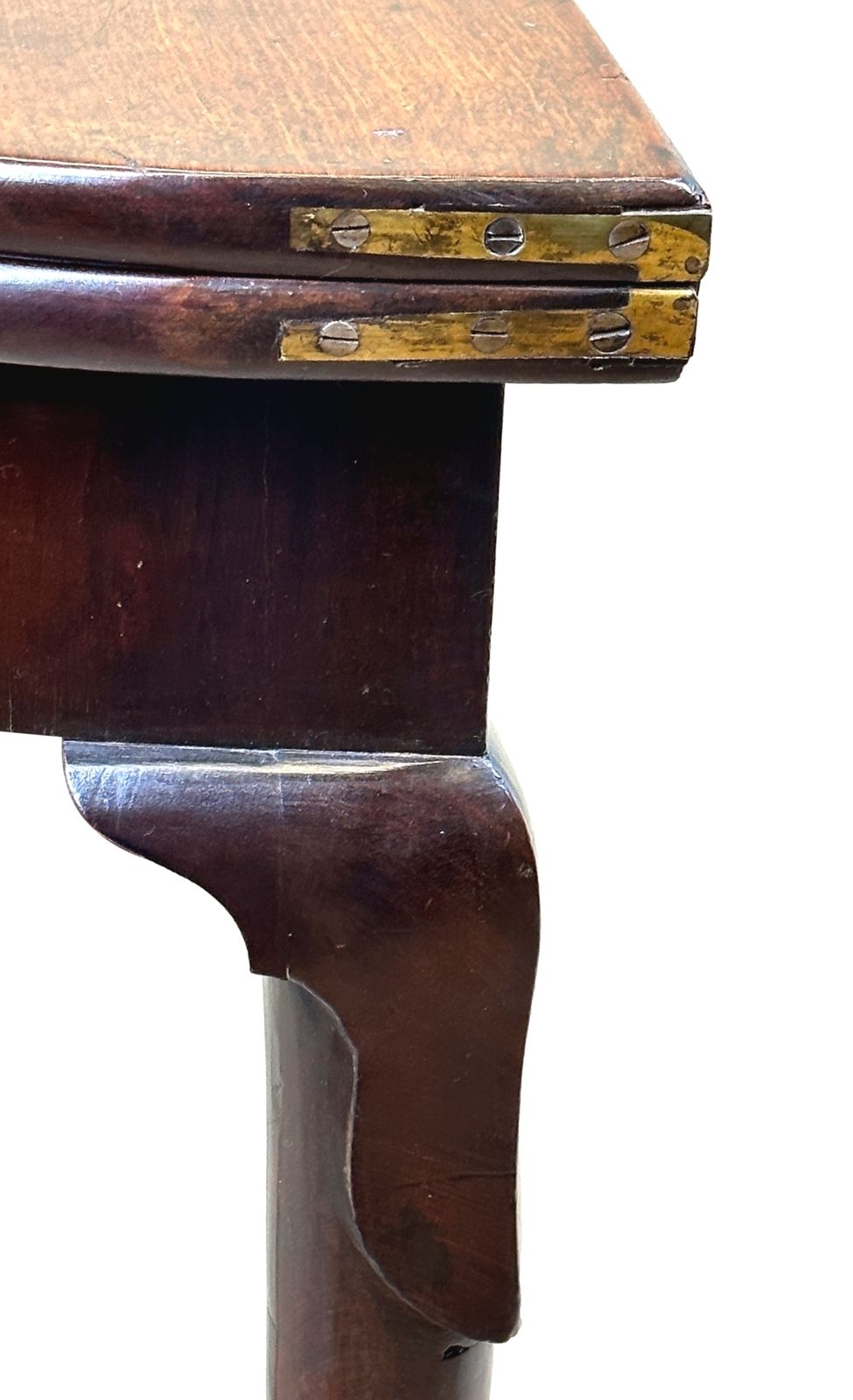 photo furniture Early Georgian Mahogany Tea Table (England, Circa 1730)