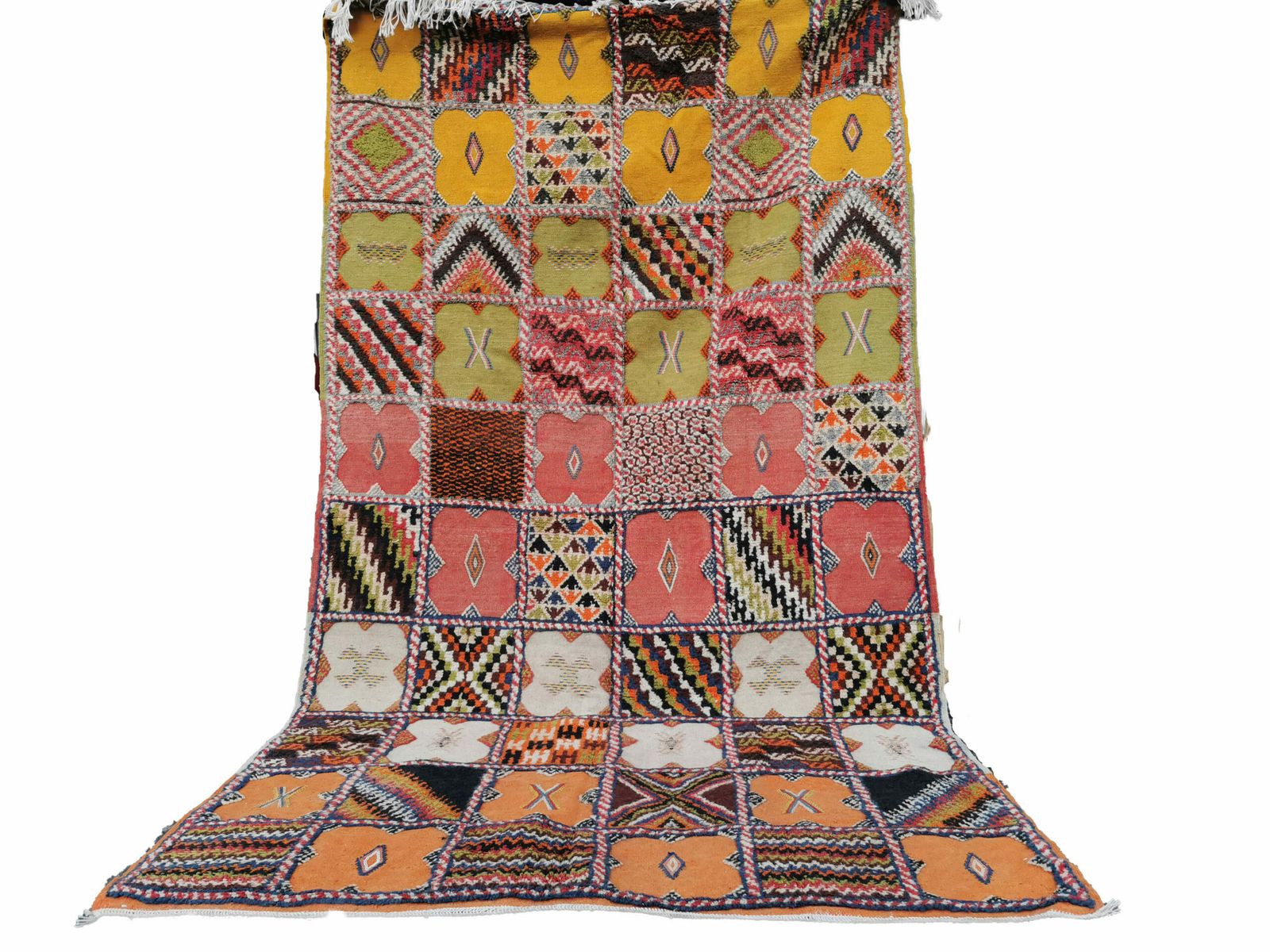 R177  Handmade Vintage Moroccan Berber Rug. Camel Wool Carpet