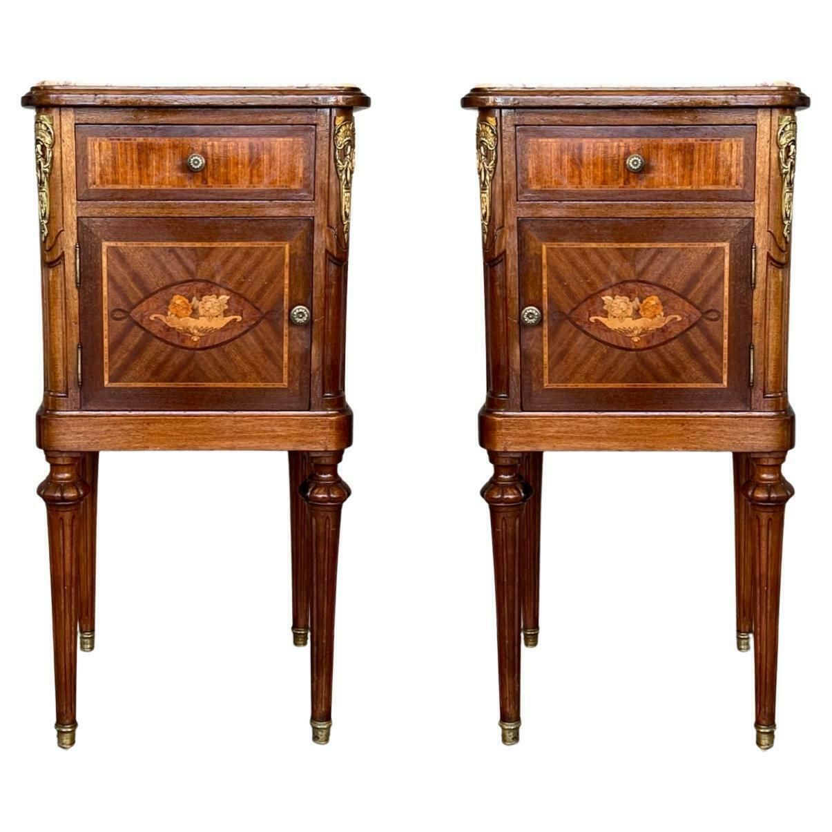 Table de chevet de style Louis XVI, dans le goût de Guillaume Grohé, France, XIXe siècle