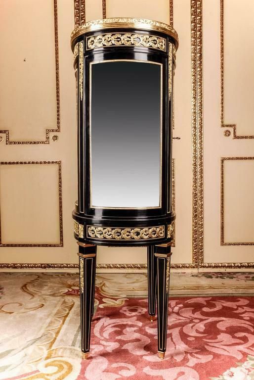 20th Century Louis XVI Classicist Style French Salon Vitrine photo vinterior