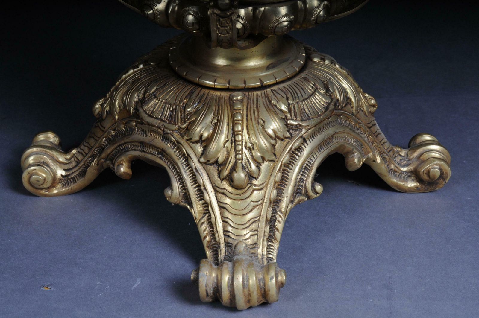 photo vintage 20th Century Massive Finely Engraved Bronze Pillar Or Column, Gold