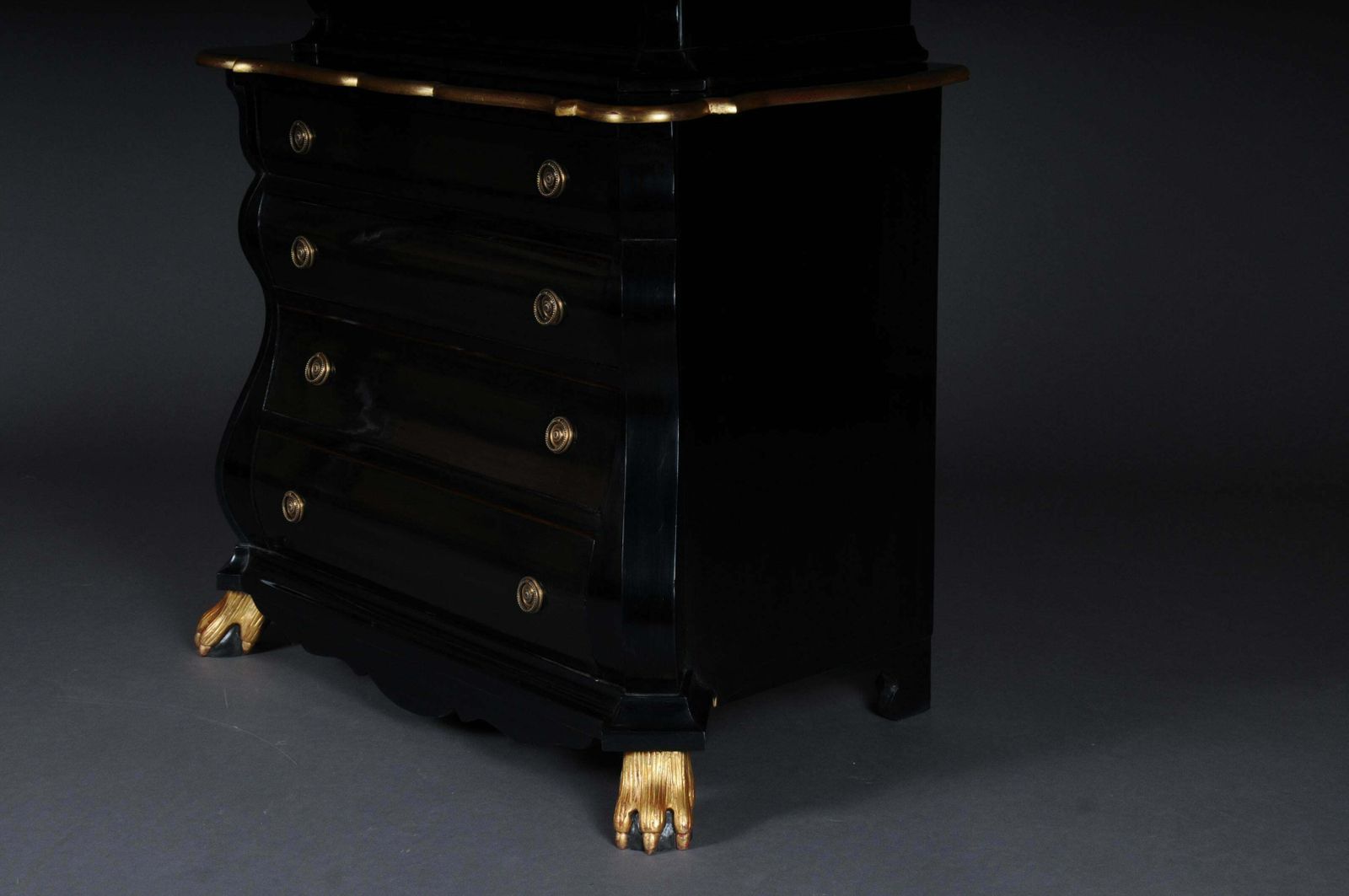 3032.0 20th Century Baroque Style Designer Display Cabinet, Black / Gold photo
