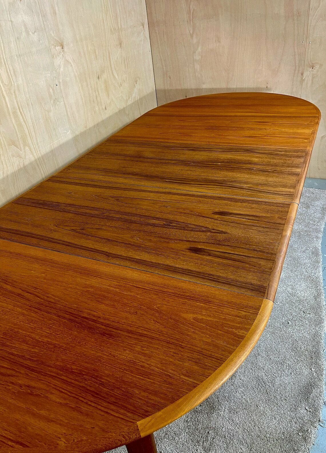 photo furniture Mid Century Teak Dining Table "Model 62" By Henning Kjaernulf For Sorø Stolefabrik   1958