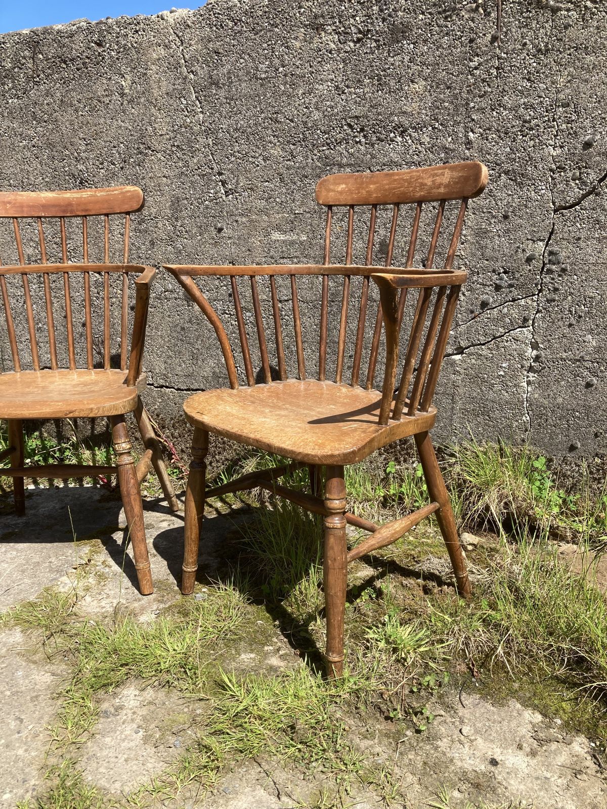 photo buy 1840s Pair Of Windsor Comb Back Arm Chairs