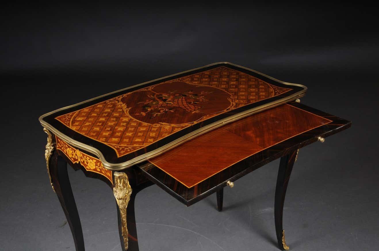 photo furniture Ladies Desk Or Table In Louis Quinze Style