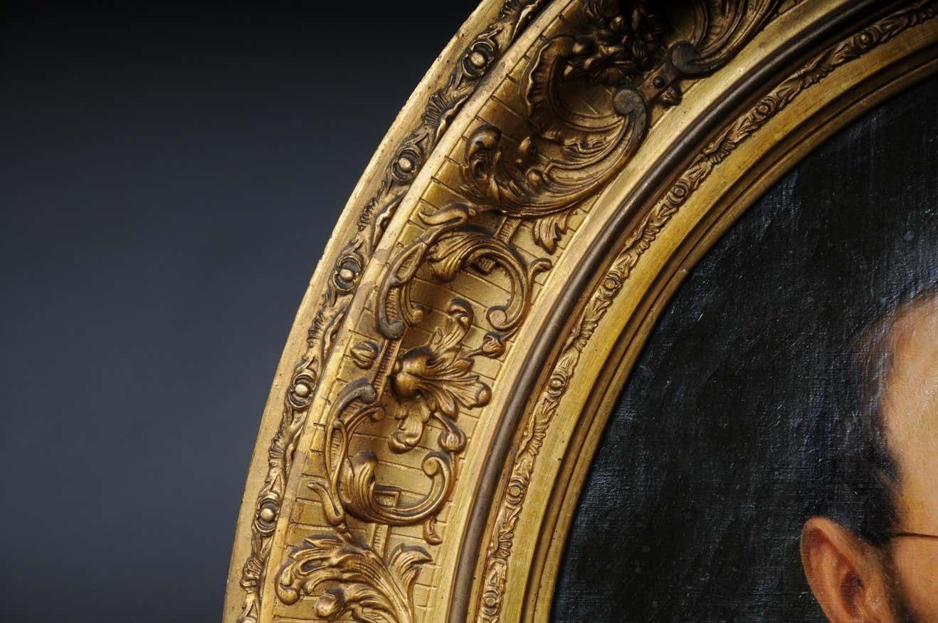 1527.0 Antique Oval Biedermeier Gentlemen''S Portrait Painting, 19th Century photo