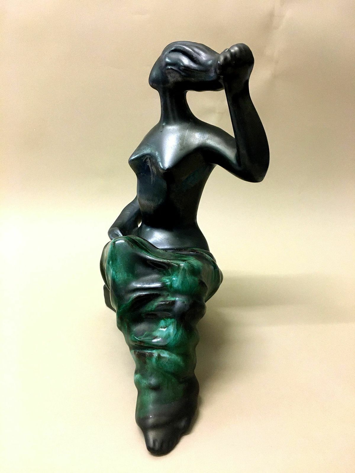 Statuette "Sitting Girls Combing Their Hair" Designed By J. Forejtová photo 190.0