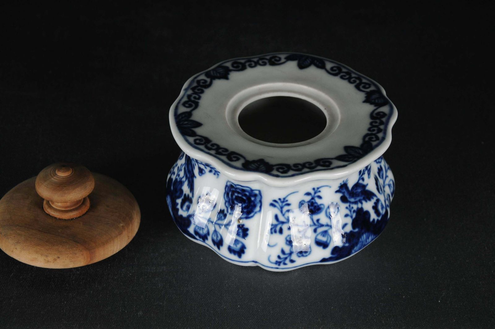 18th Century Meissen Ink Mug In Blue Painting, Circa 1750 photo for sale