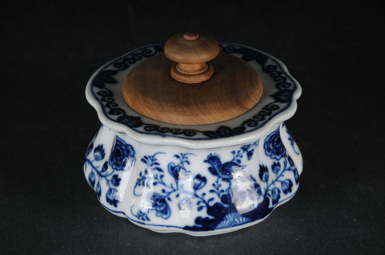 18th Century Meissen Ink Mug In Blue Painting, Circa 1750 photo vinterior