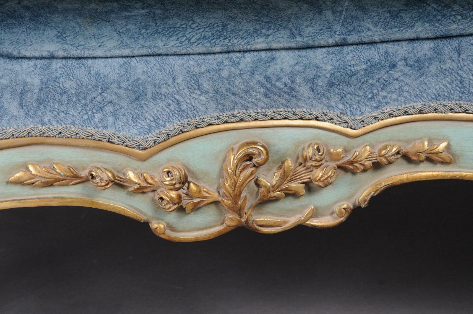 Unique Lounger, Chaise Longue, Recamiere In Louis XV Style photo vinterior