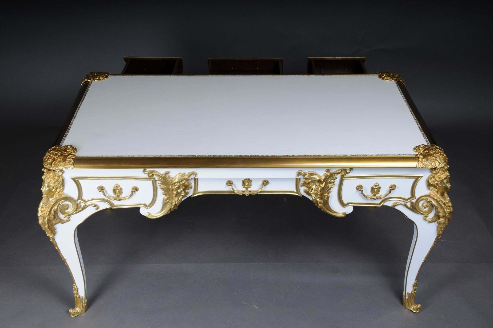 photo vintage 20th Century Bureau Plat Or Desk By The Model Of Andre Charles Boulle