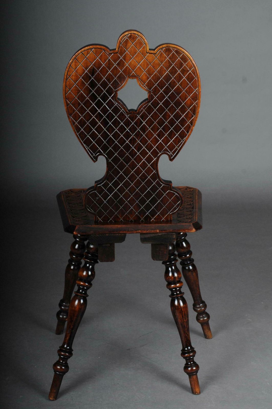 photo vintage Antique Neo Renaissance Board Chair Historicism Circa 1870, Oak E