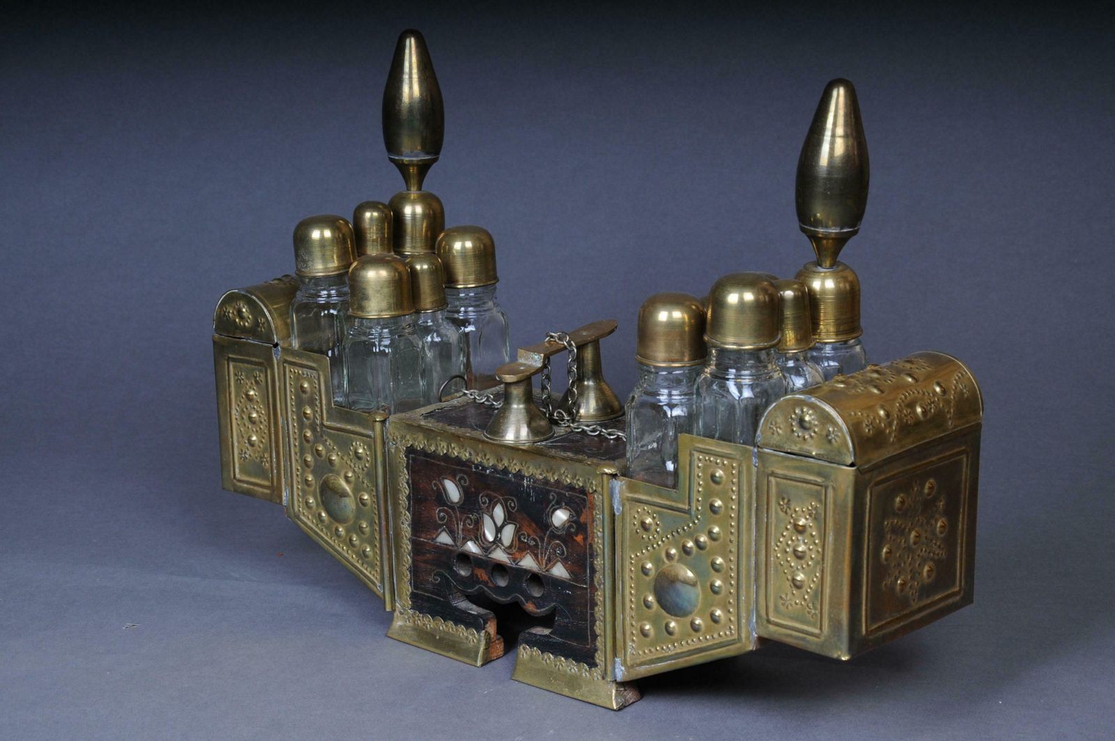 Decorative Oriental Shoe Polish Set Brass With Mother Of Pearl, 20th Century photo vinterior