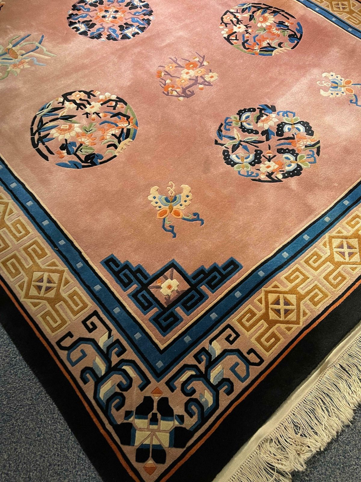 Beautiful China/Asia Salon Carpet, Late 20th Century photo Textiles
