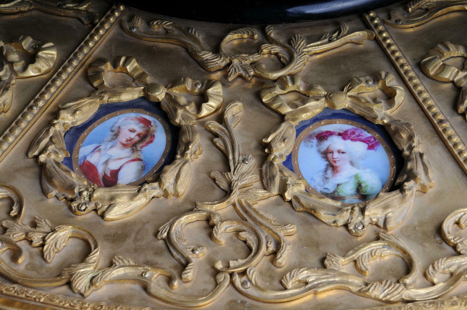 Royal Salon Table, Frame And Top Mount In Porcelain With Sevres Style Bronze photo buy