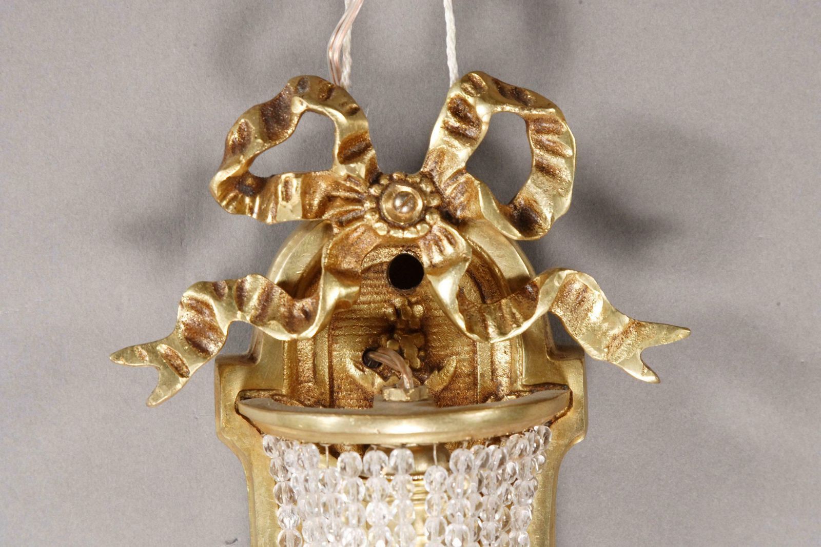 20th Century Louis XVI Style Basket Applique Wall Lamp photo Lighting