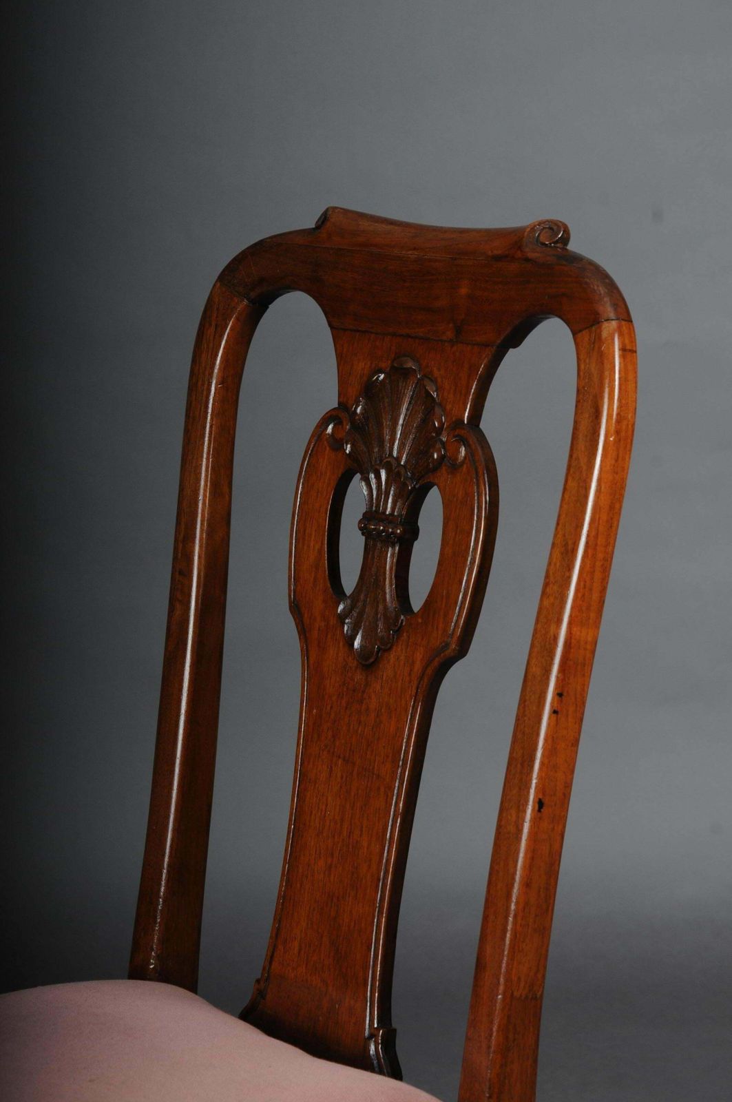 photo vintage Beautiful Set Of 4 English Baroque Chairs, Circa 1880