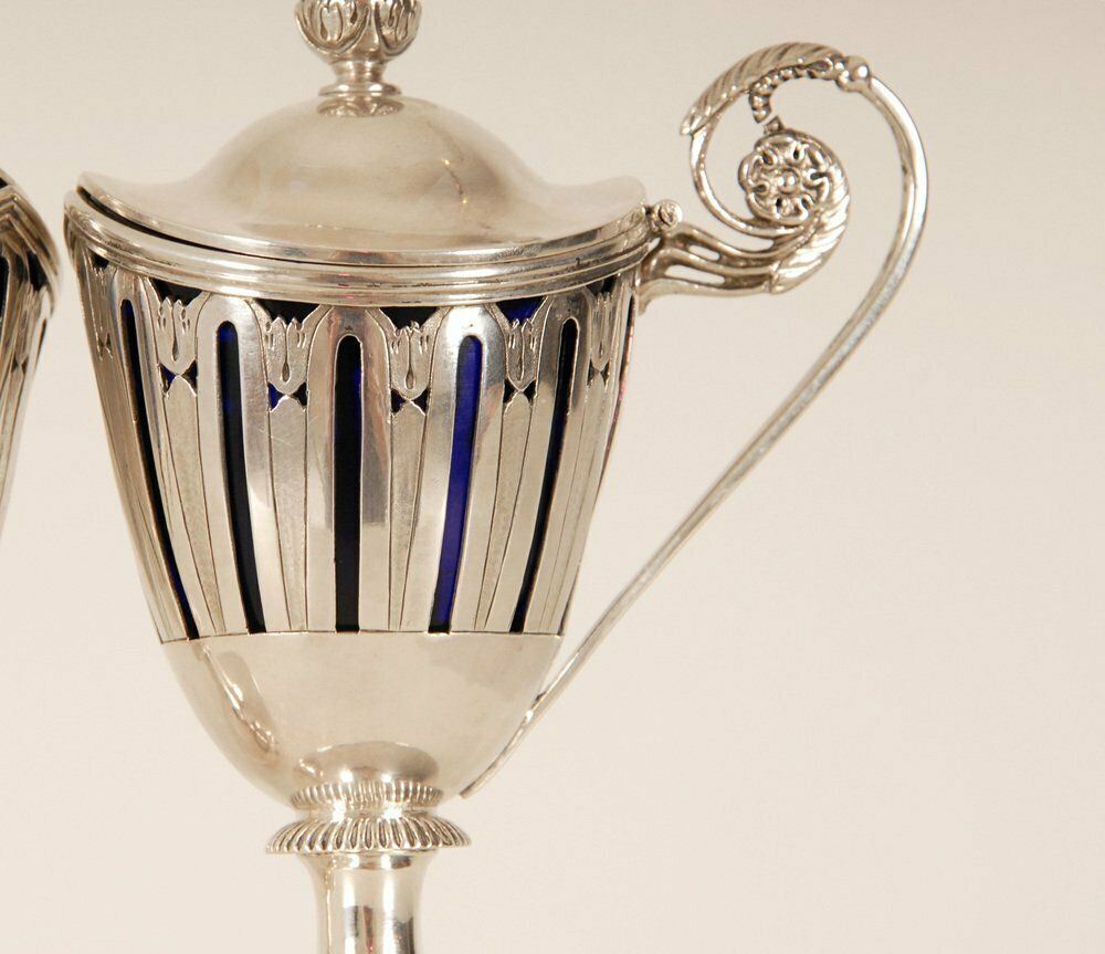 Early 19th Century Sterling Silver French 1st Empire Napoleonic Mustard Pots, Set Of 2 photo vinterior