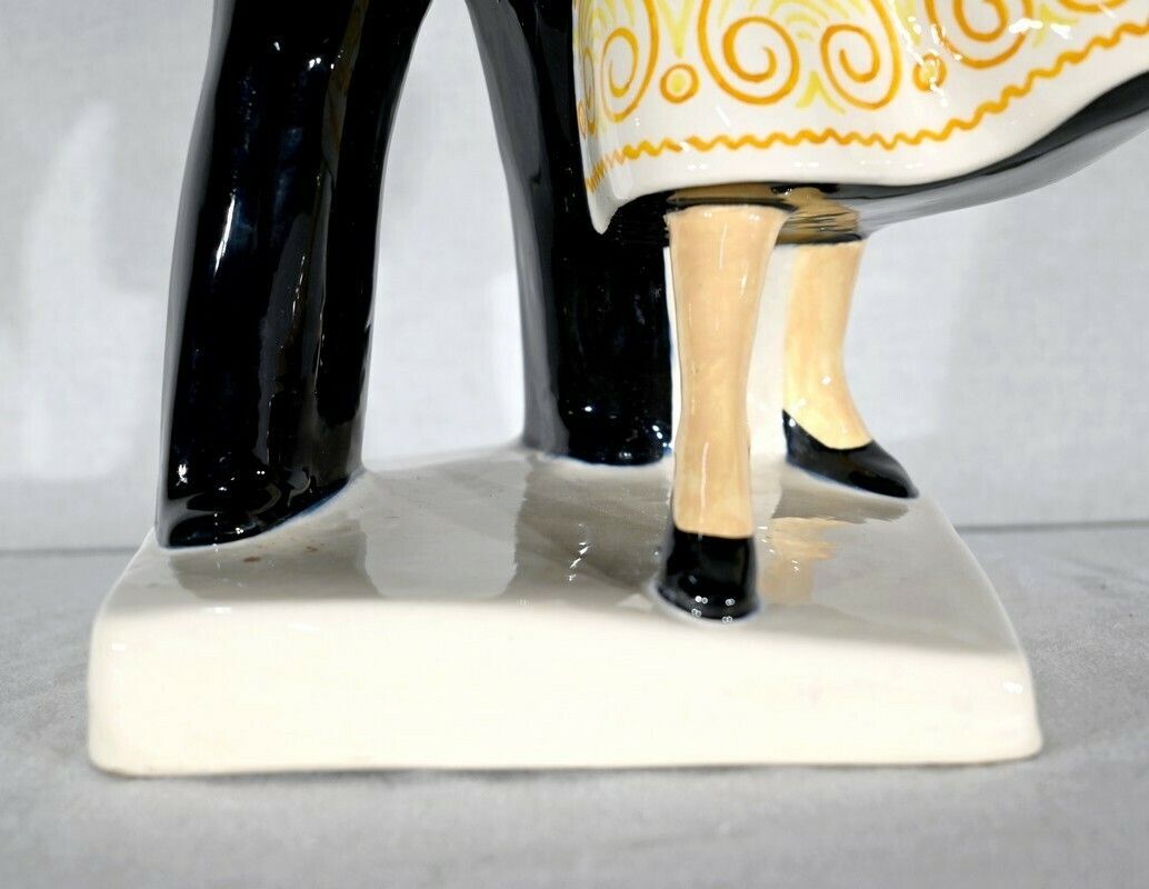 1534.7 “Couple Of Bigoudens Dancers” Earthenware, By R.Micheau Vernez, Manufacture Henriot Quimper – Mid 20th Century photo