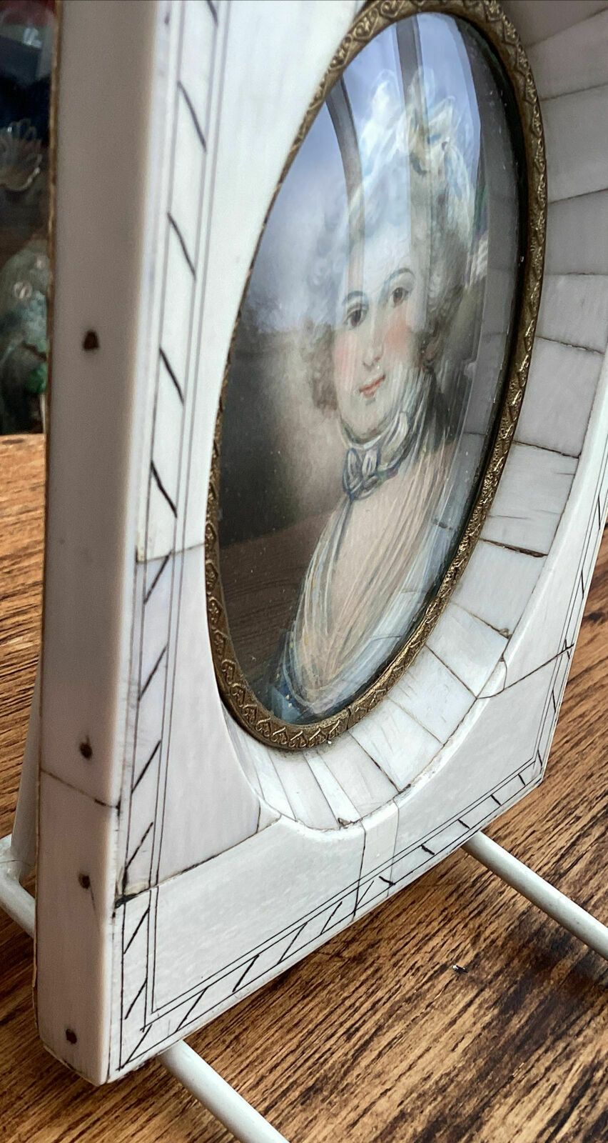 photo vinterior C.1840 Domenico Bossi Oval Miniature Of Female Sitter In Décolleté Finery