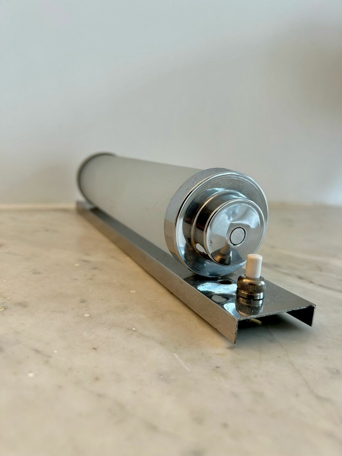Vintage Modernist Wall Lamp, Sandblasted Glass And Chromed Metal, Art Deco 1930 photo 211.0