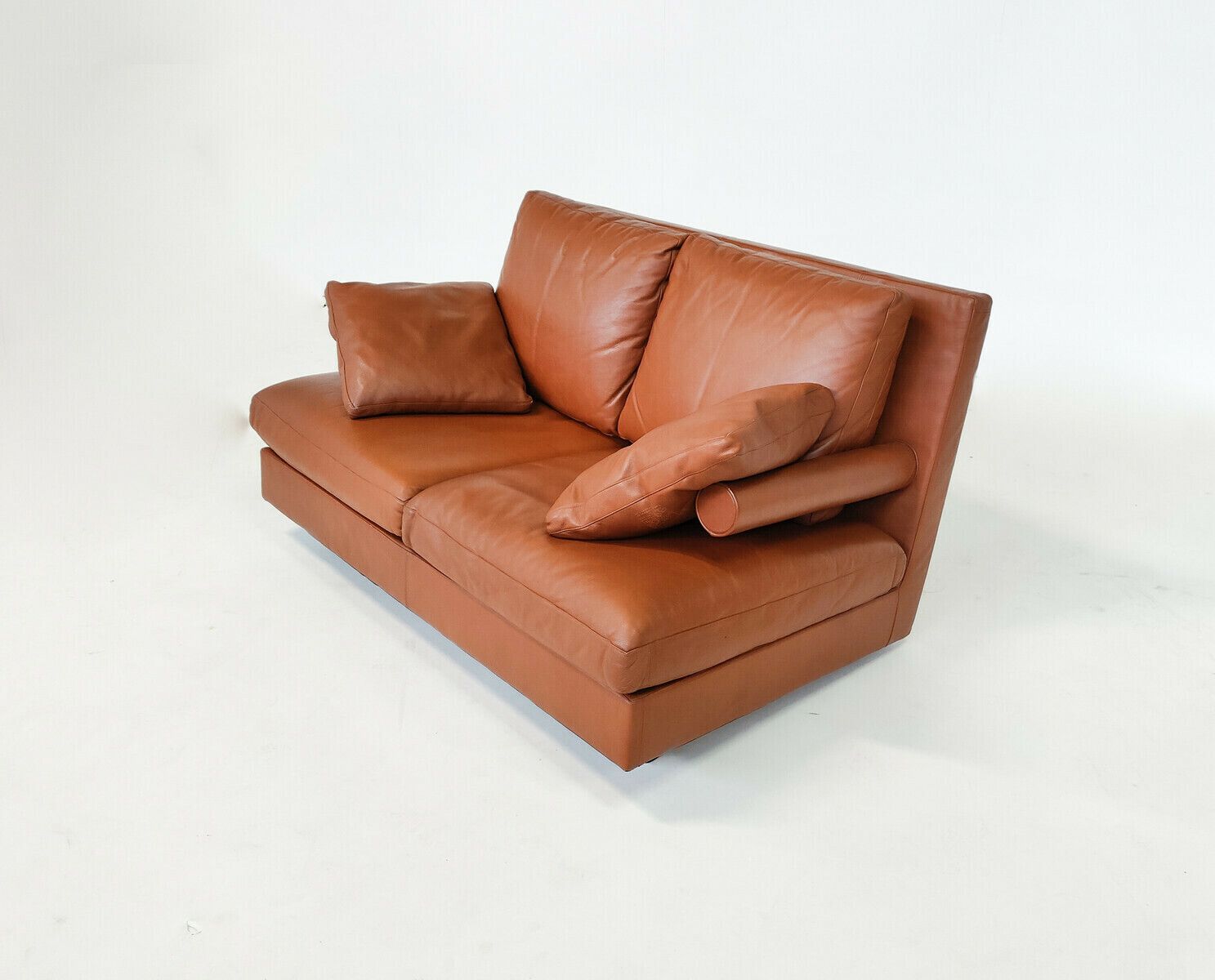 Two Seater "Baisity" Sofa By Antonio Citterio For B&B Italia photo furniture