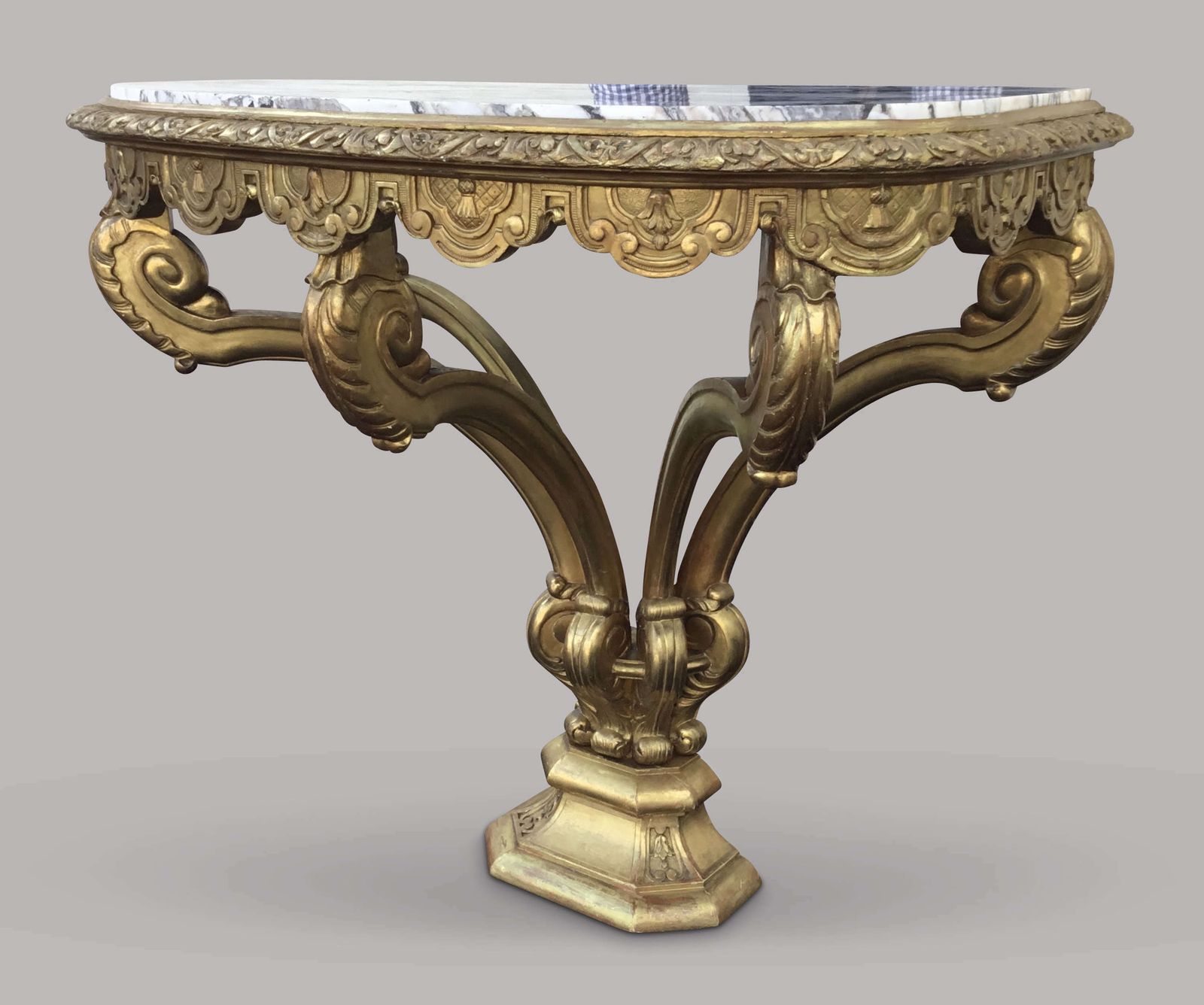 photo vinterior Impressive C19th Carved Giltwood Console Table In The Kentian Manner