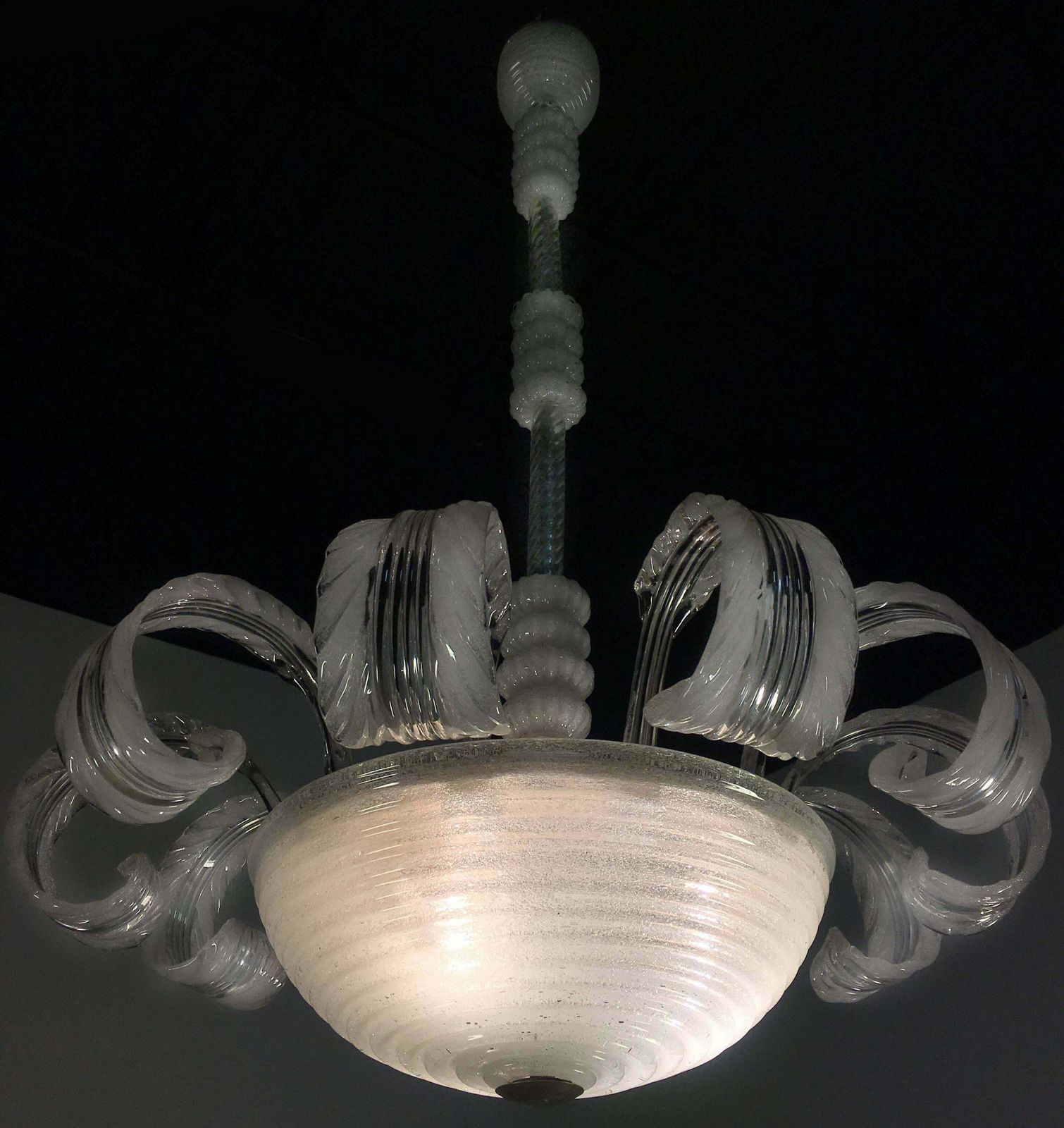 6461.0 Midcentury Italian Pulegoso Glass Chandelier By Barovier & Toso, Murano, 1940 photo
