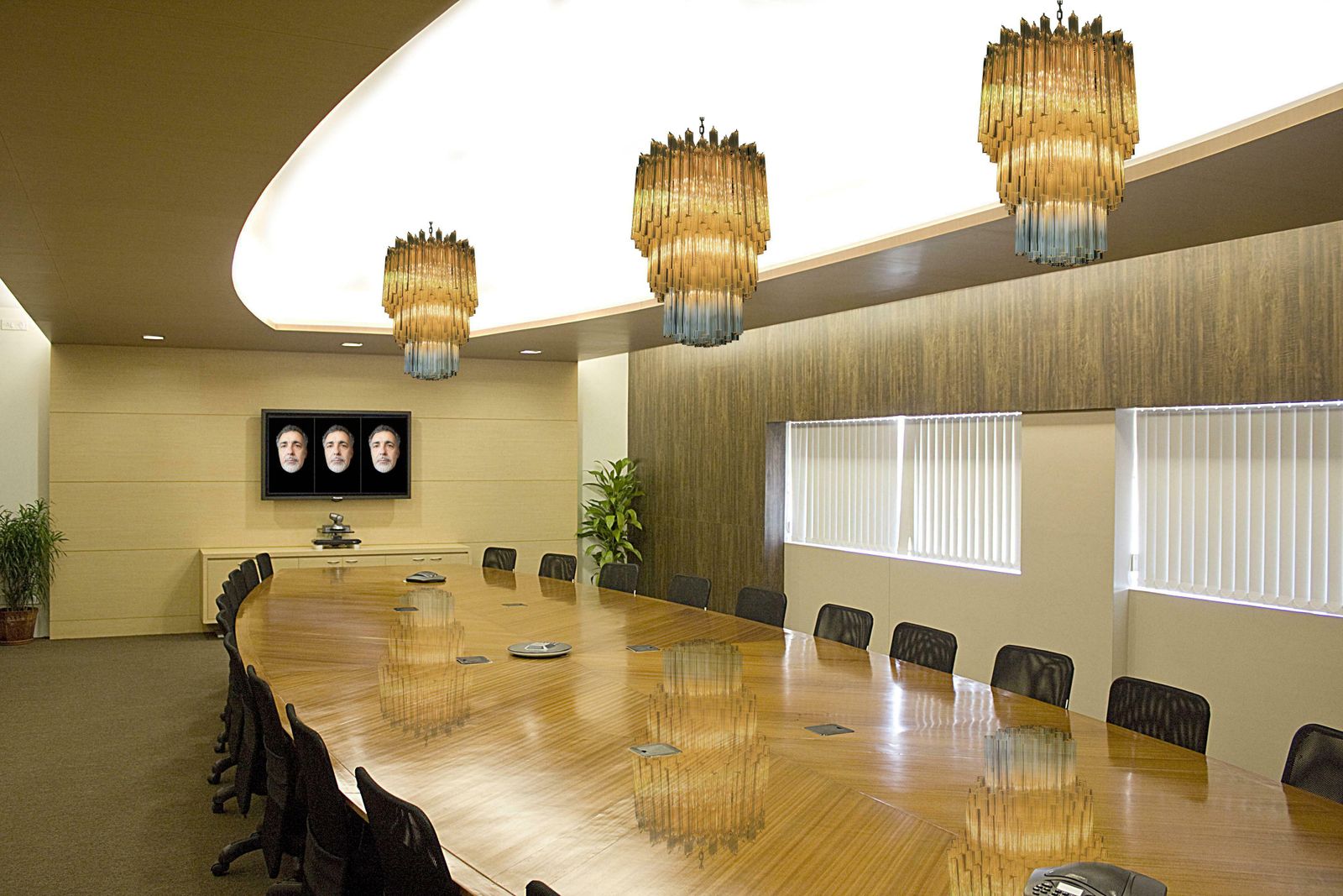 Majestic Italian Chandelier Triedri, 184 Prism, Murano photo 3554.0