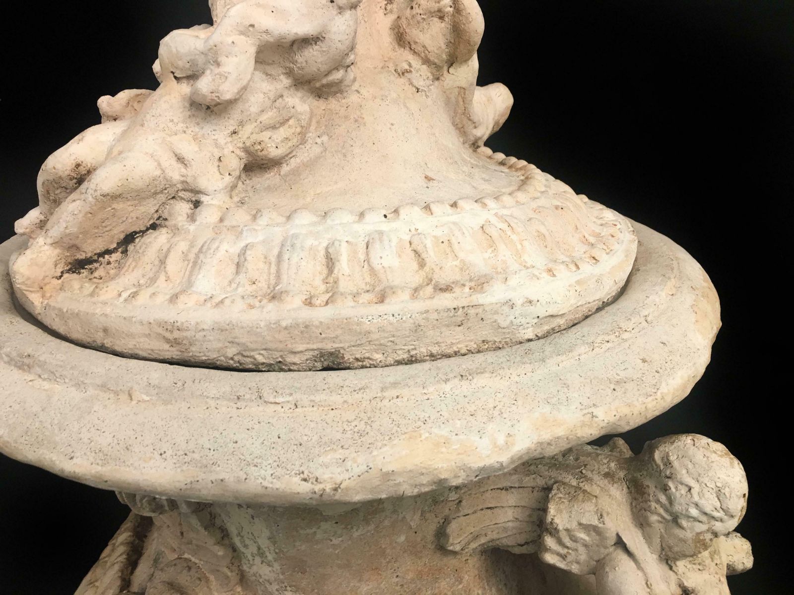 9692.0 Pair Of Old Italian Stone Garden Vases. Florence, Late Of 18th Century photo
