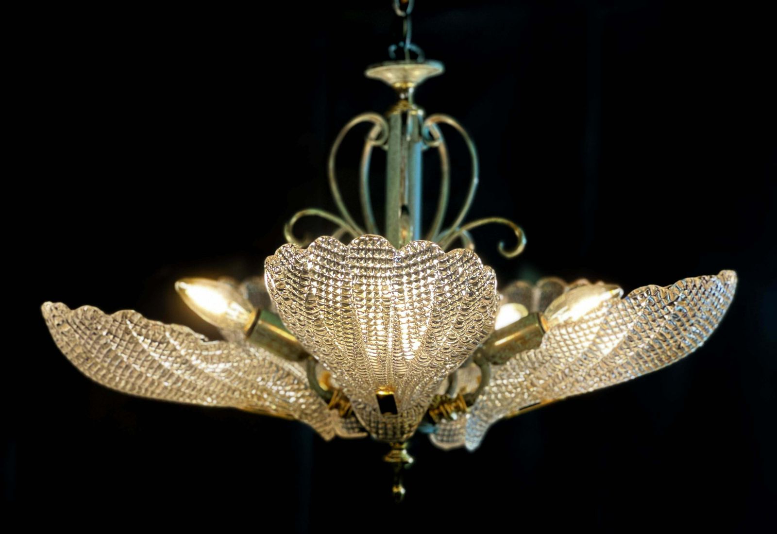 Italian Chandelier Five Leaves With Golden Details, Murano 1990 photo for sale