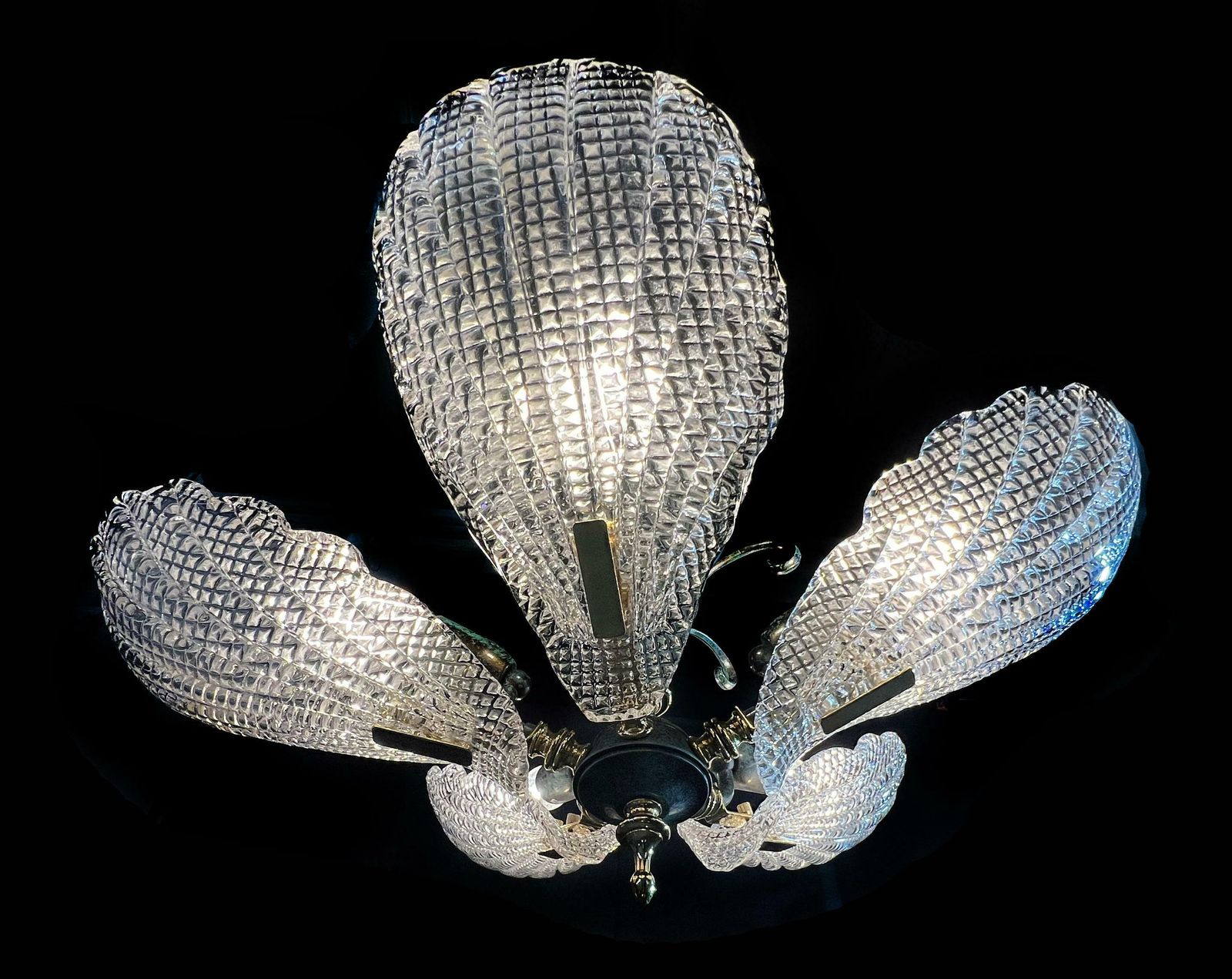Italian Chandelier Five Leaves With Golden Details, Murano 1990 photo vinterior