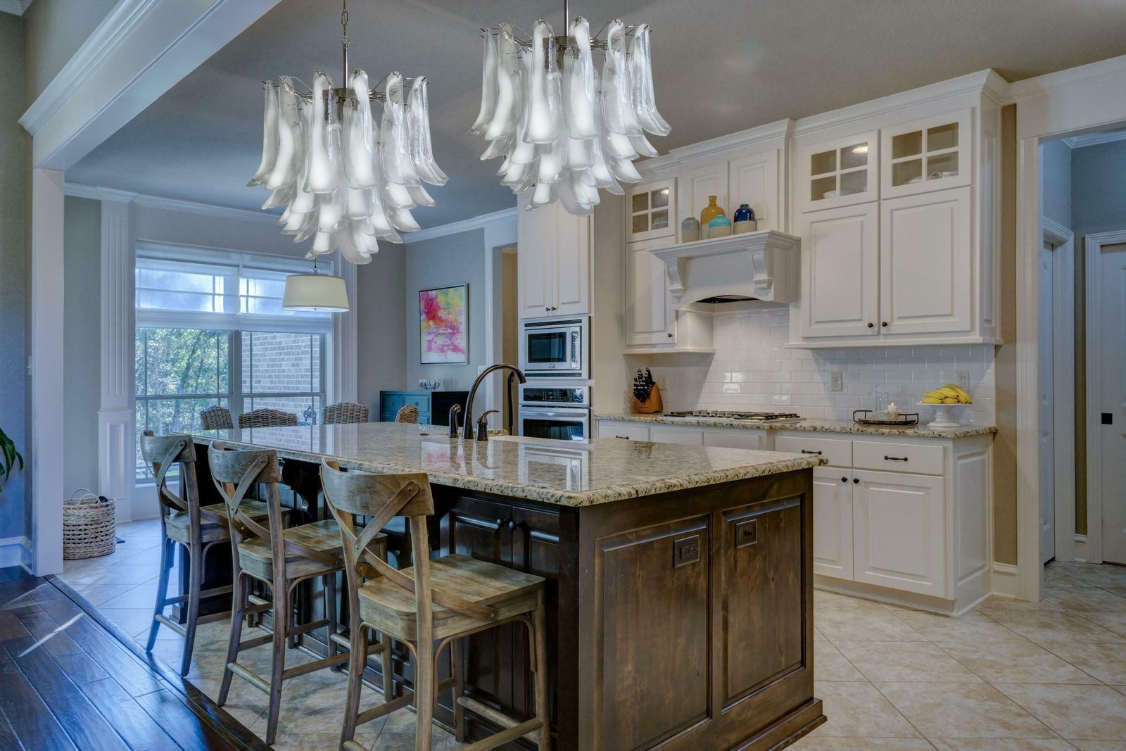 Set Of Four Italian 41 White Petal Murano Chandeliers, Mazzega Style photo Lighting