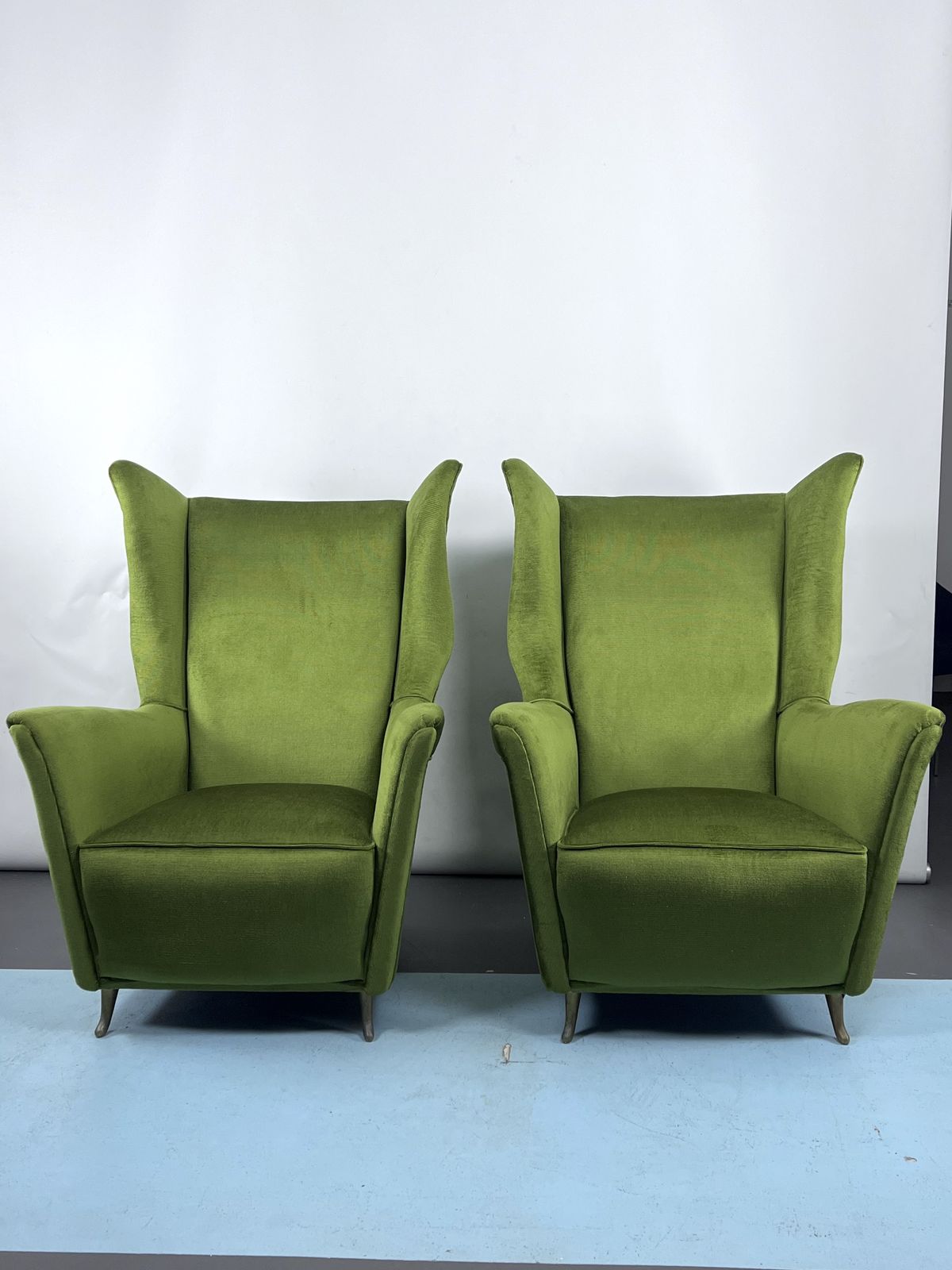 Rare Mid Century Italian Green Velvet Isa Armchairs Attributable To Gio Ponti. 50s
