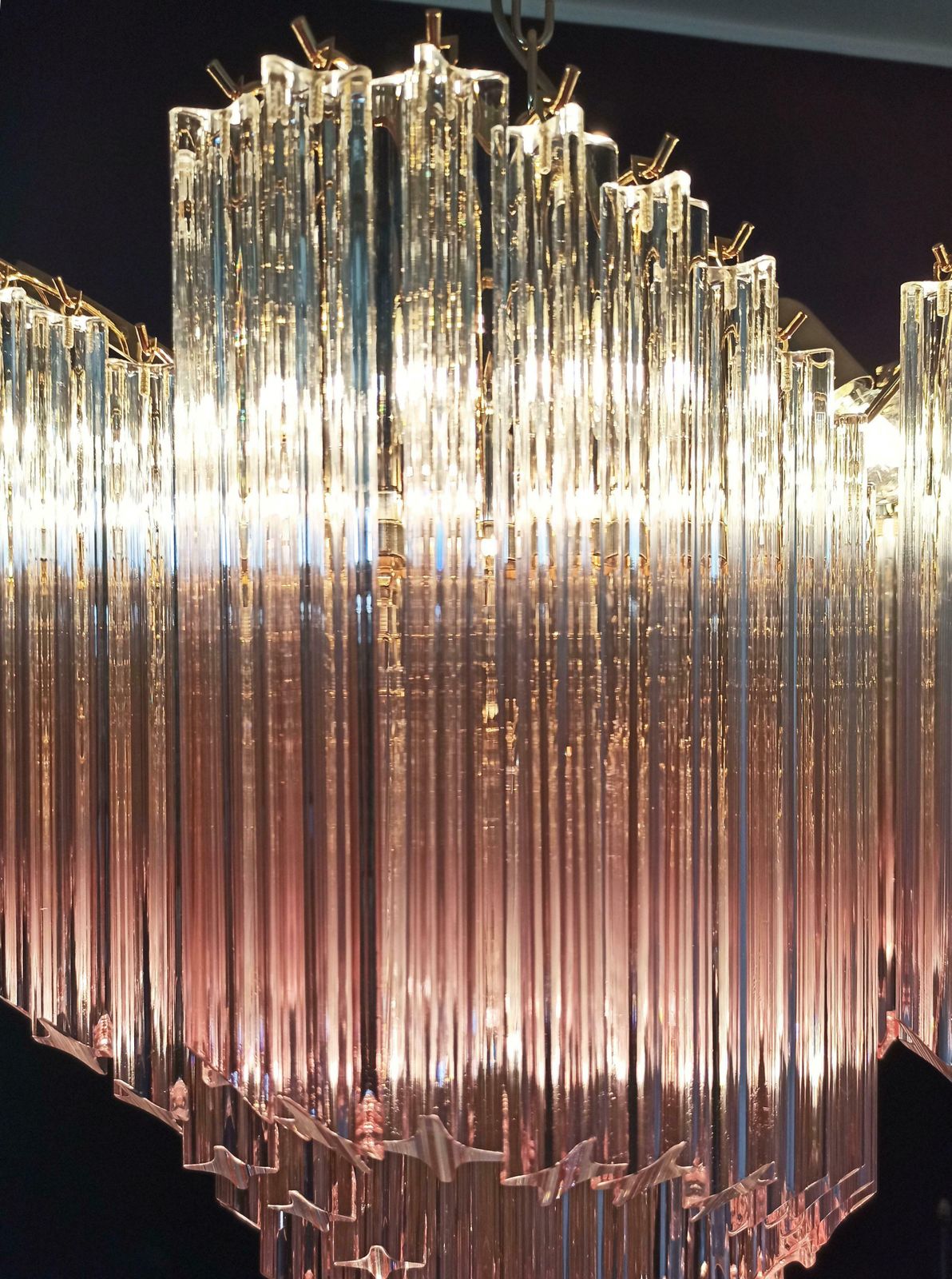 2423.0 Elegant And Unique Modern Pink Quadriedri Murano Glass Chandelier photo
