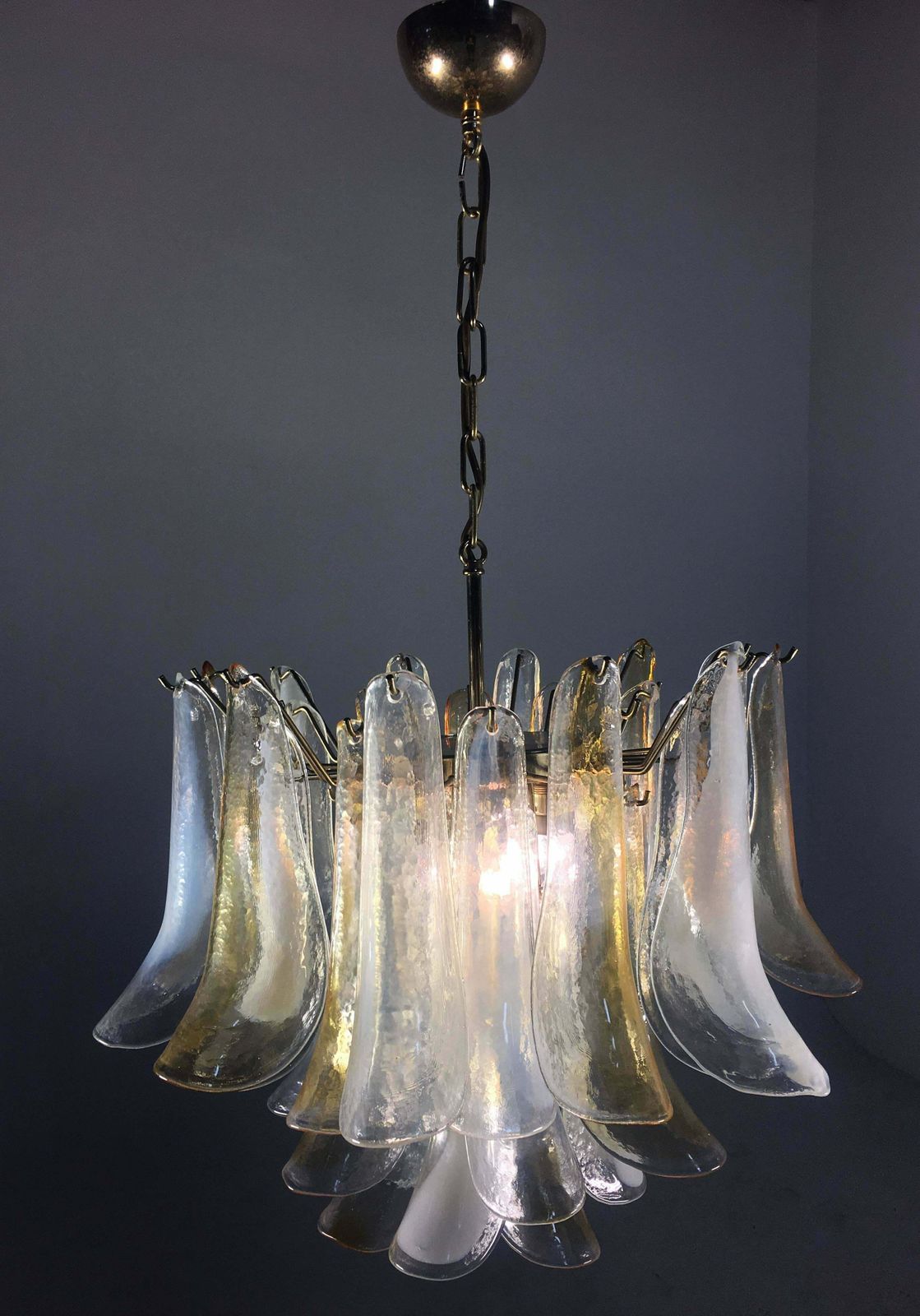 Elegant Chandelier White And Amber Petals Murano 1990s photo Lighting