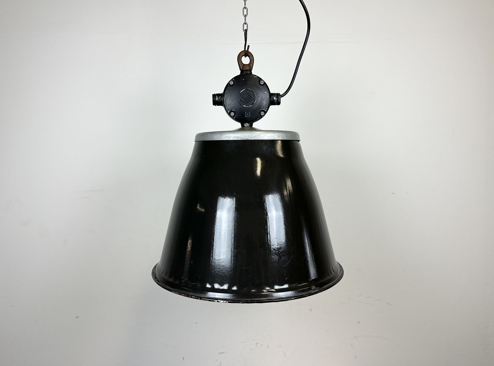 Industrial Black Enamel Factory Pendant Lamp, 1960s, 27x photo Lighting