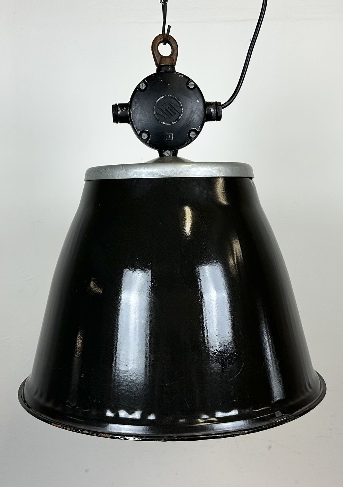 Industrial Black Enamel Factory Pendant Lamp, 1960s, 27x photo vinterior