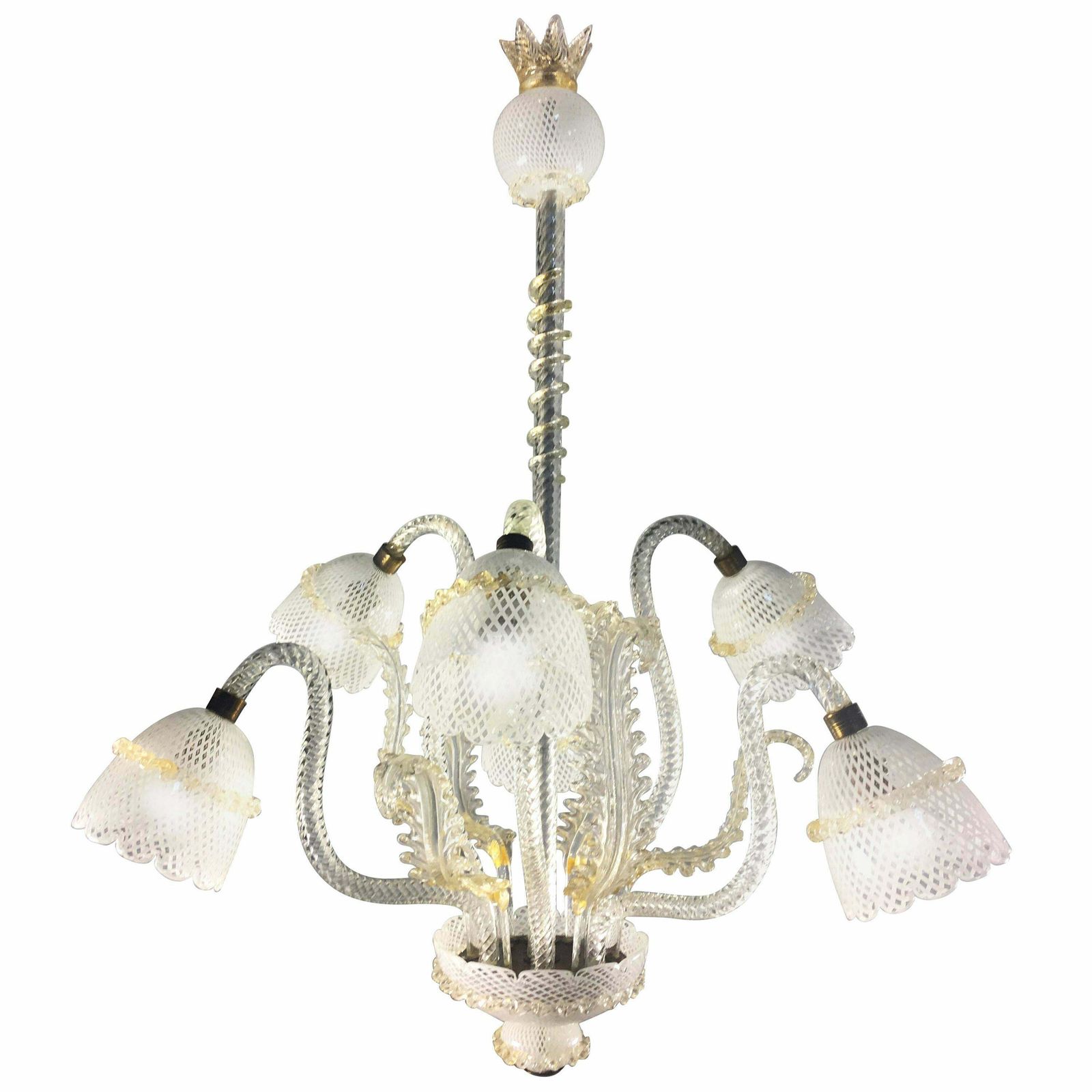 photo vintage Chandelier "Reticello" Gold Inclusions Attributed To Seguso. Murano, 1940