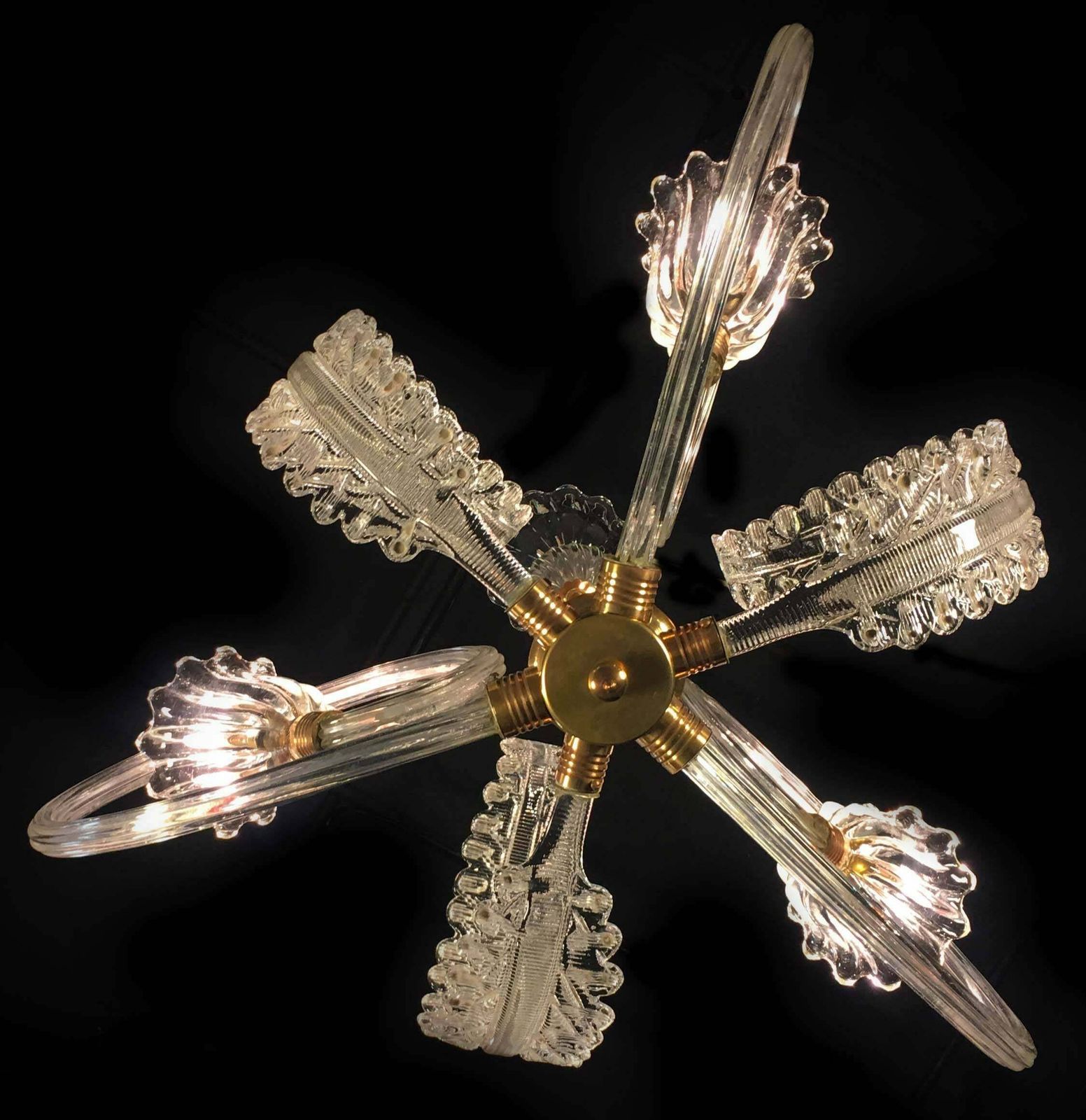 photo vinterior Charming Italian Chandelier By Barovier And Toso Murano 1940