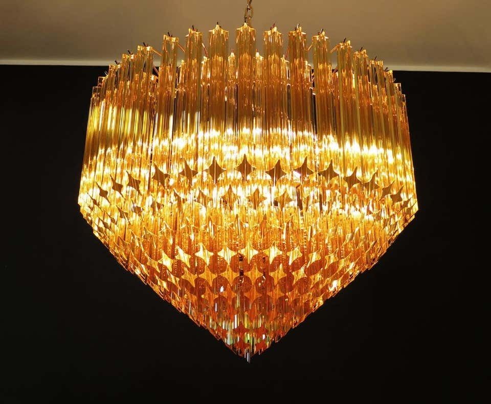 photo vinterior Trio Of Quadriedri Murano Glass Chandelier, 265 Amber Prism, Gold Frame