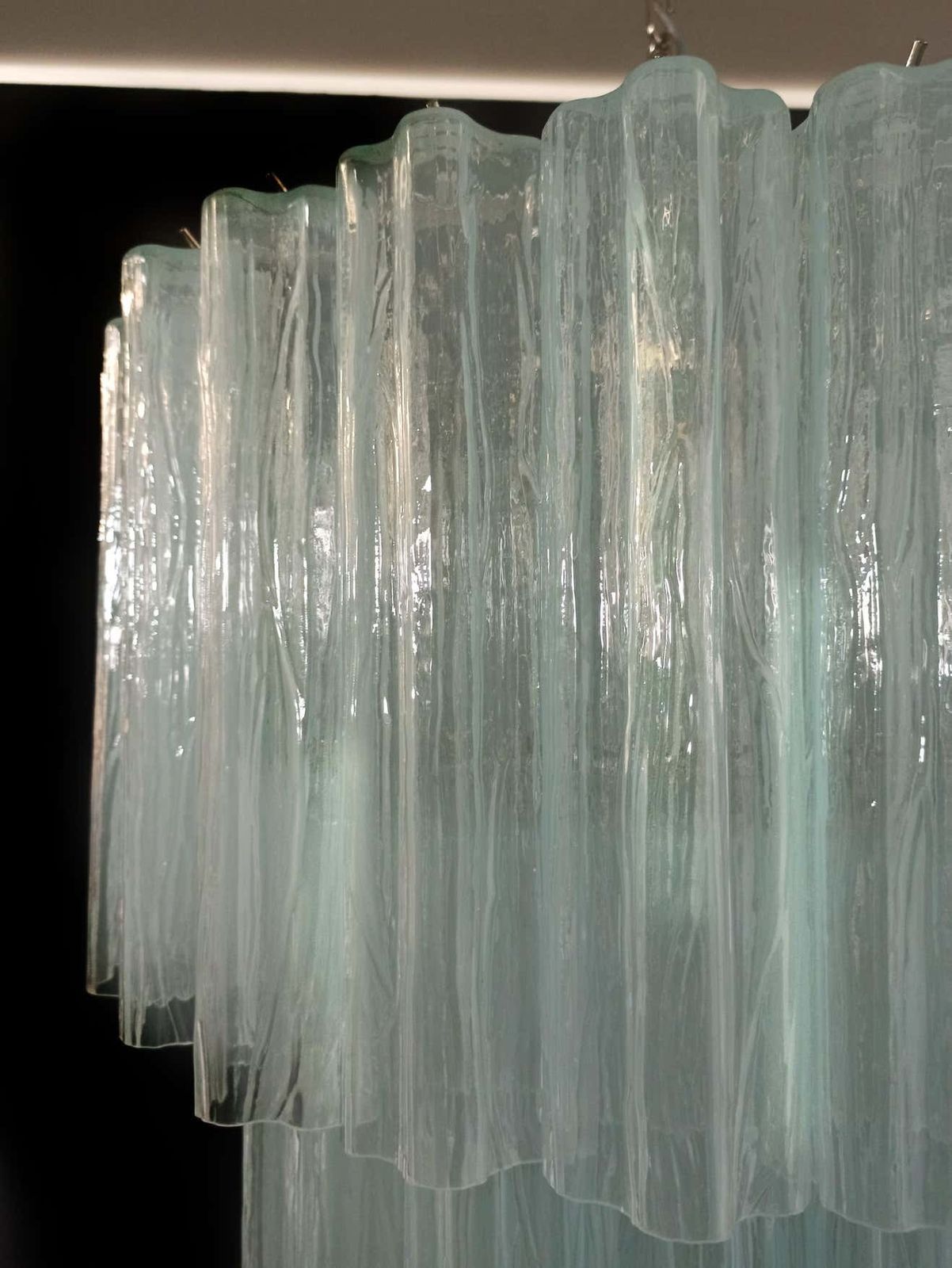 photo furniture Pair Tronchi Chandeliers Toni Zuccheri Style, 48 Pink Glasses, Murano, 1990