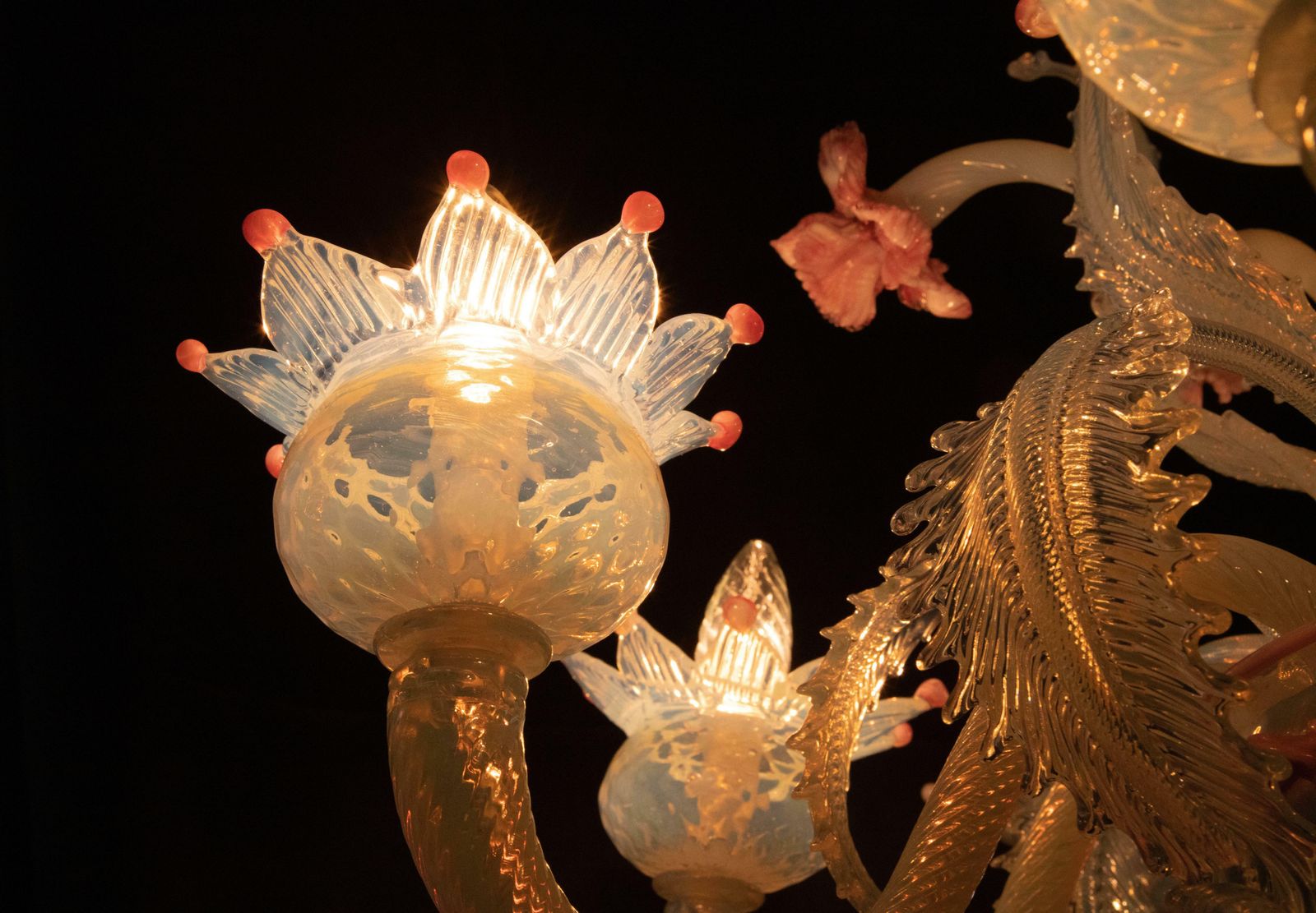 Stunning Light Blue And Pink Venetian Chandelier, Murano, 1950s photo vintage