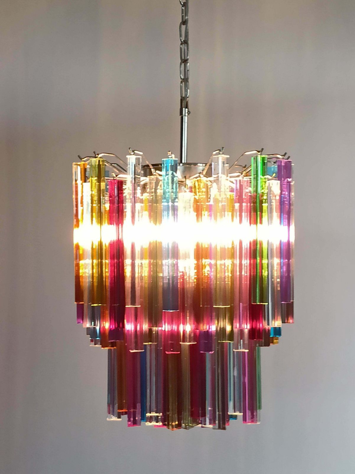 photo vintage Pair Of Chandelier Multi Colour 107 Triedri, Murano, 1970s