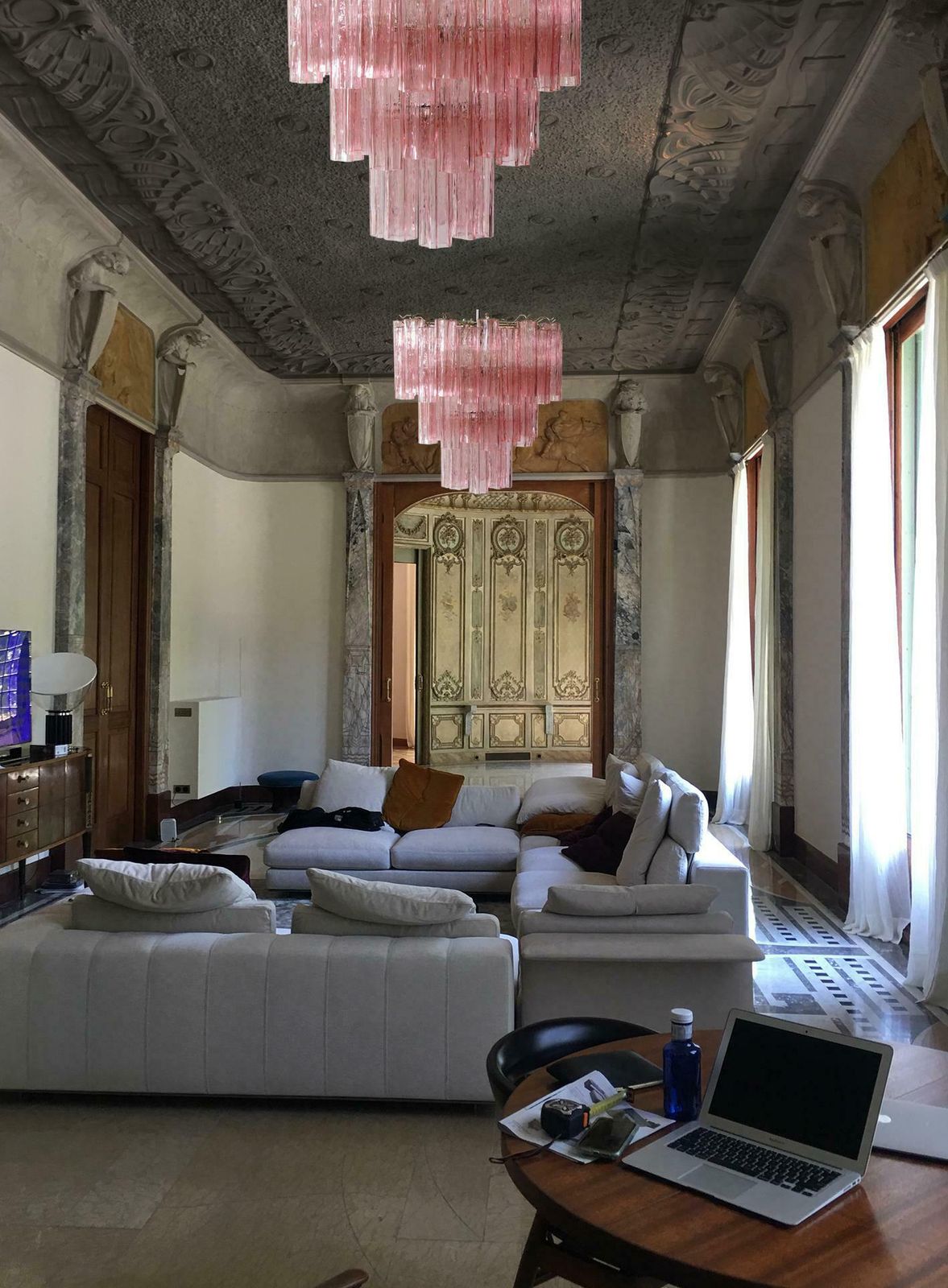 photo furniture Pair Of Tronchi Chandeliers, 48 Pink Glasses, Murano, 1990