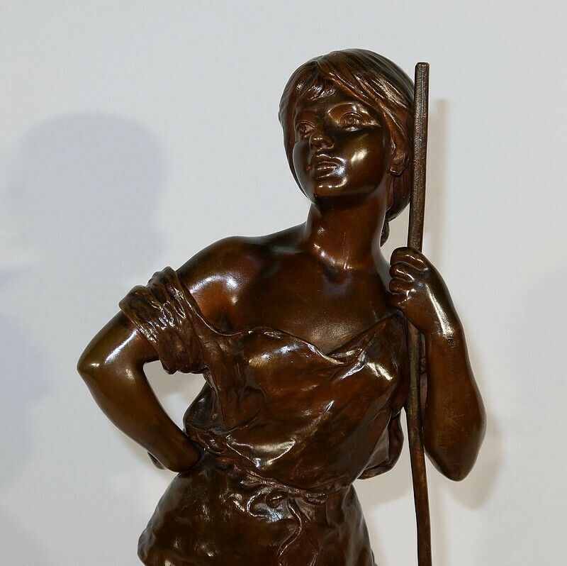Important Bronze "Young Peasant Woman", Signed H. Moreau, 2nd Part 19th Century photo vinterior