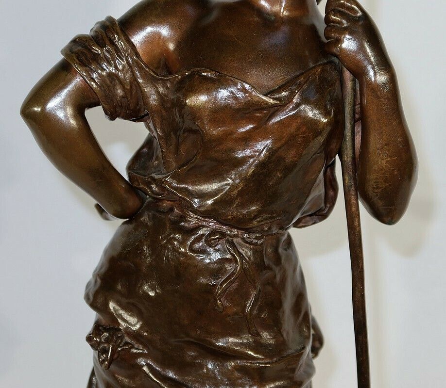 Important Bronze "Young Peasant Woman", Signed H. Moreau, 2nd Part 19th Century photo vintage