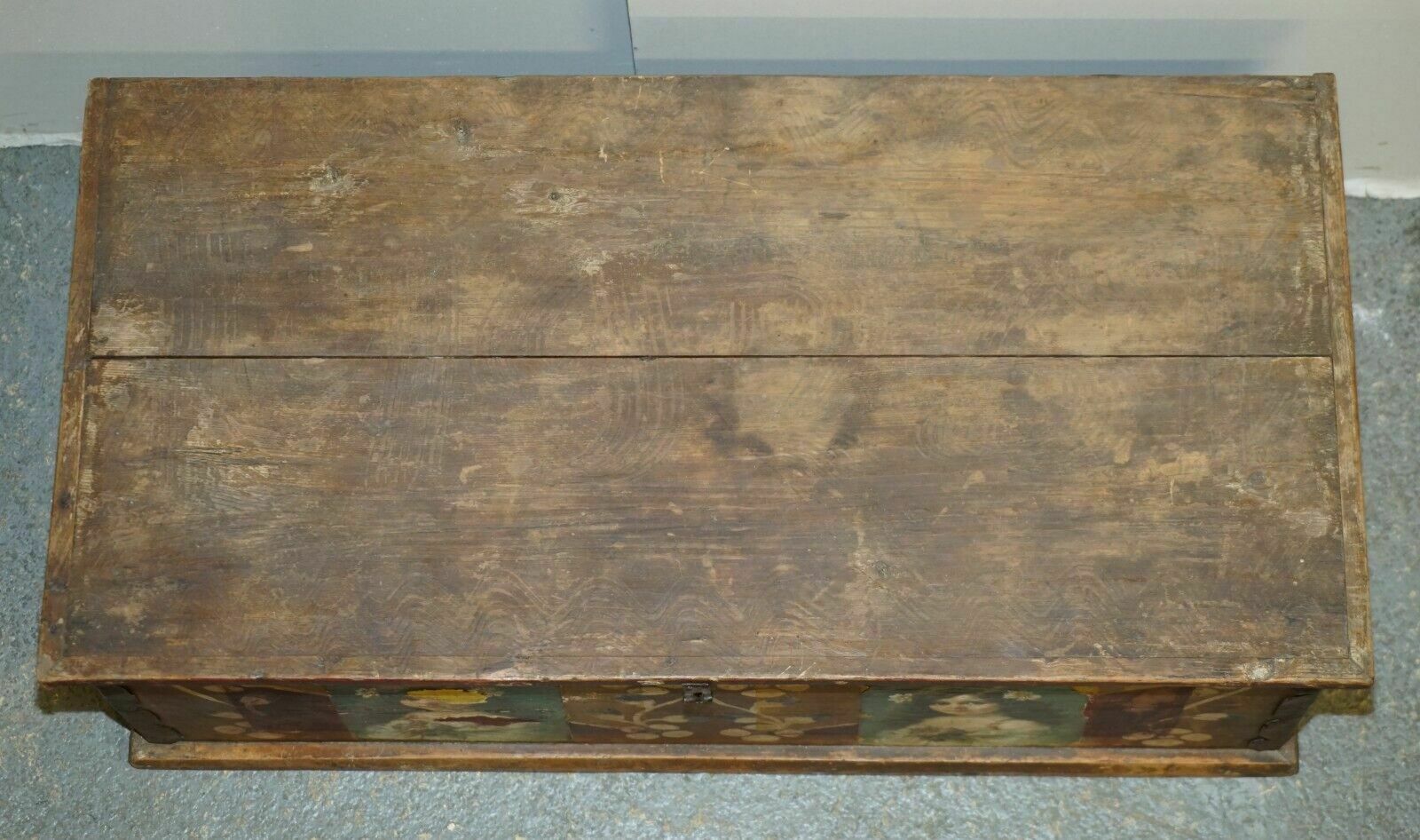 Circa 1900 Original Paint Romanian Blanket Chest Coffer Trunk Children Pictures photo vinterior