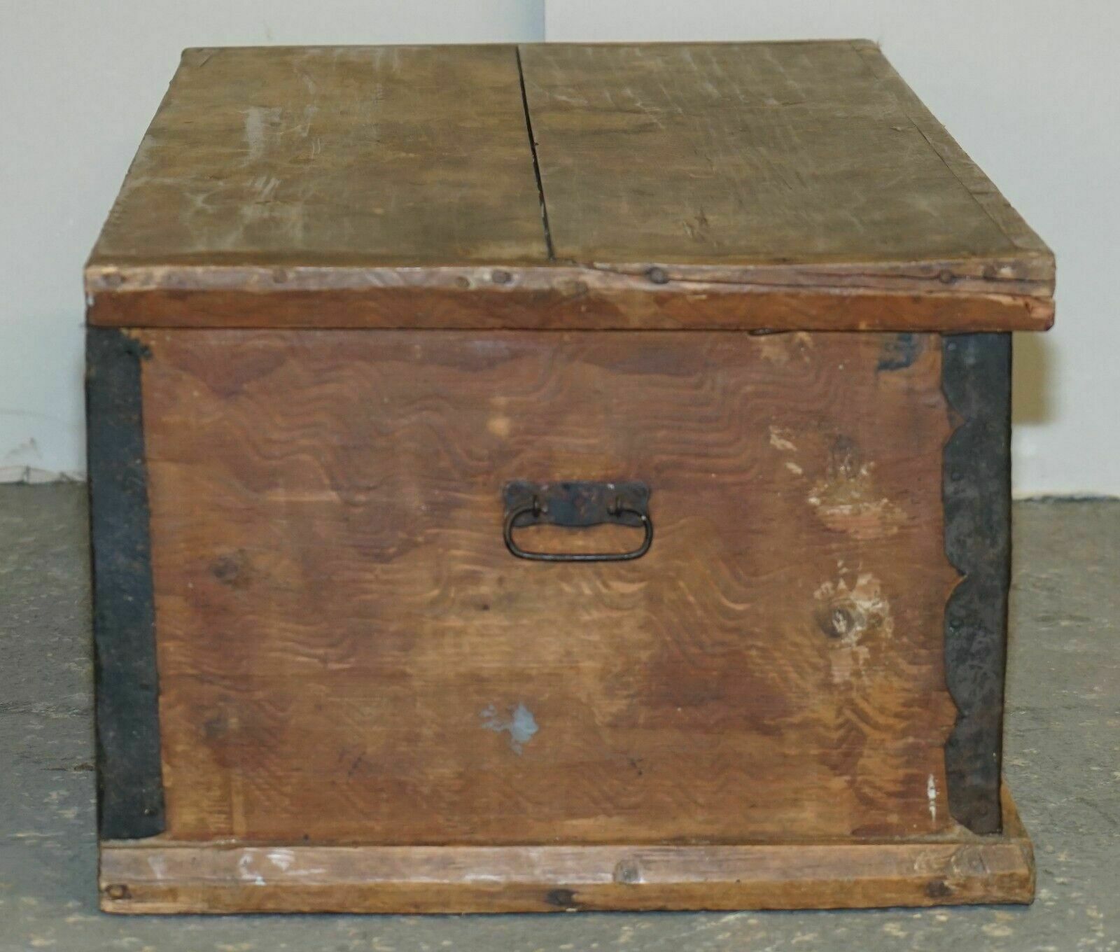 photo furniture Circa 1900 Original Paint Romanian Blanket Chest Coffer Trunk Children Pictures